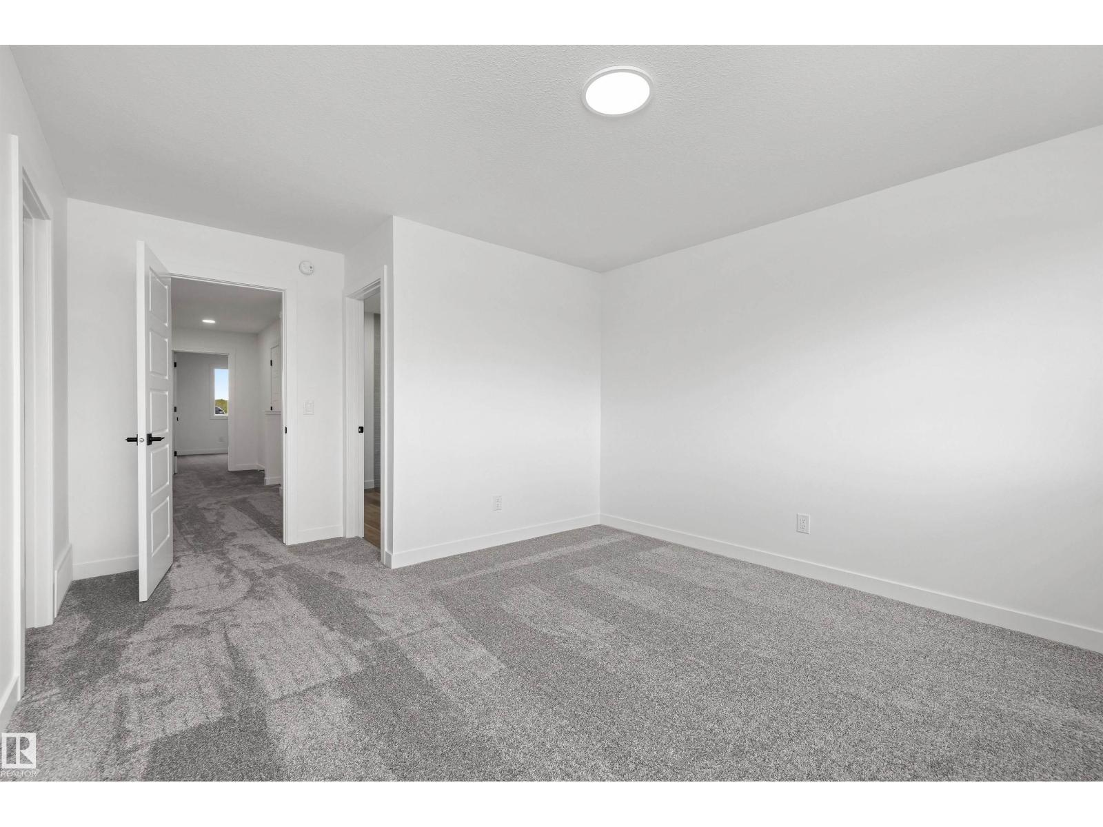 8608 183 Av Nw Property Photo 33