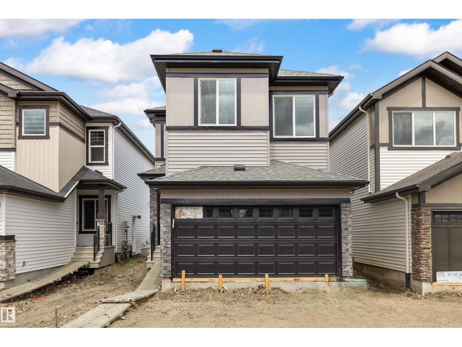 8536 183 Av Nw Property Photo 1