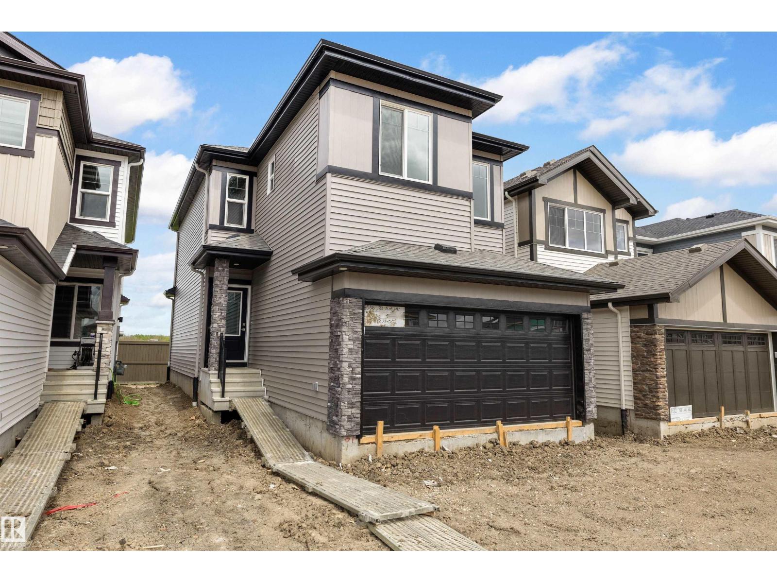 8536 183 Av Nw Property Photo 2