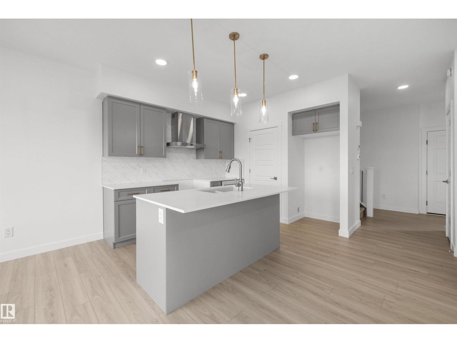 8536 183 Av Nw Property Photo 8