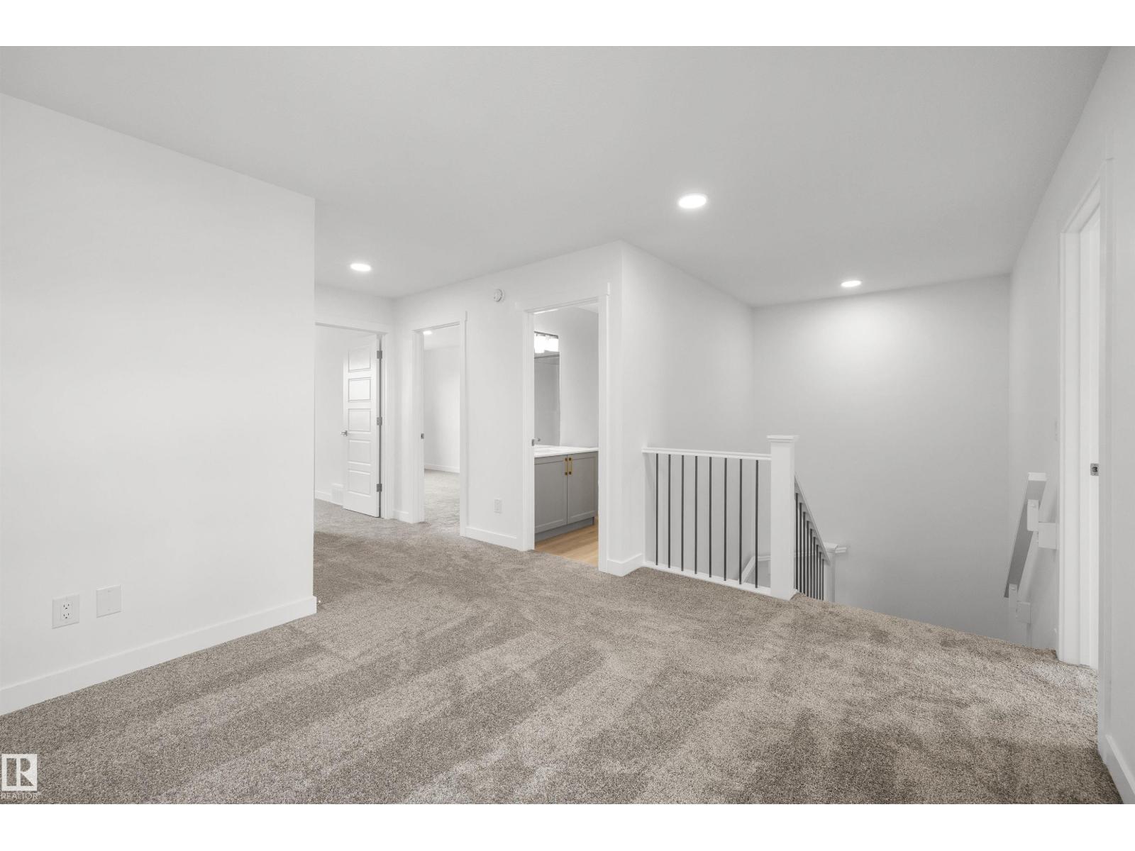 8536 183 Av Nw Property Photo 22