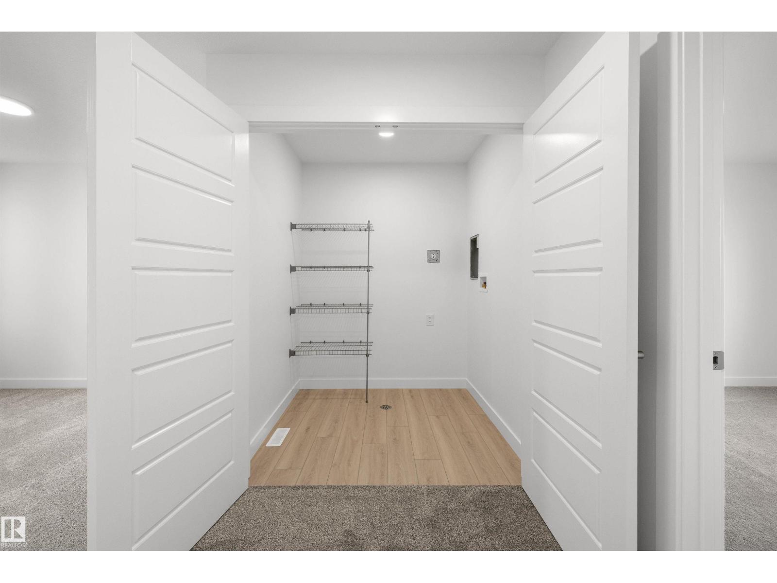 8536 183 Av Nw Property Photo 31