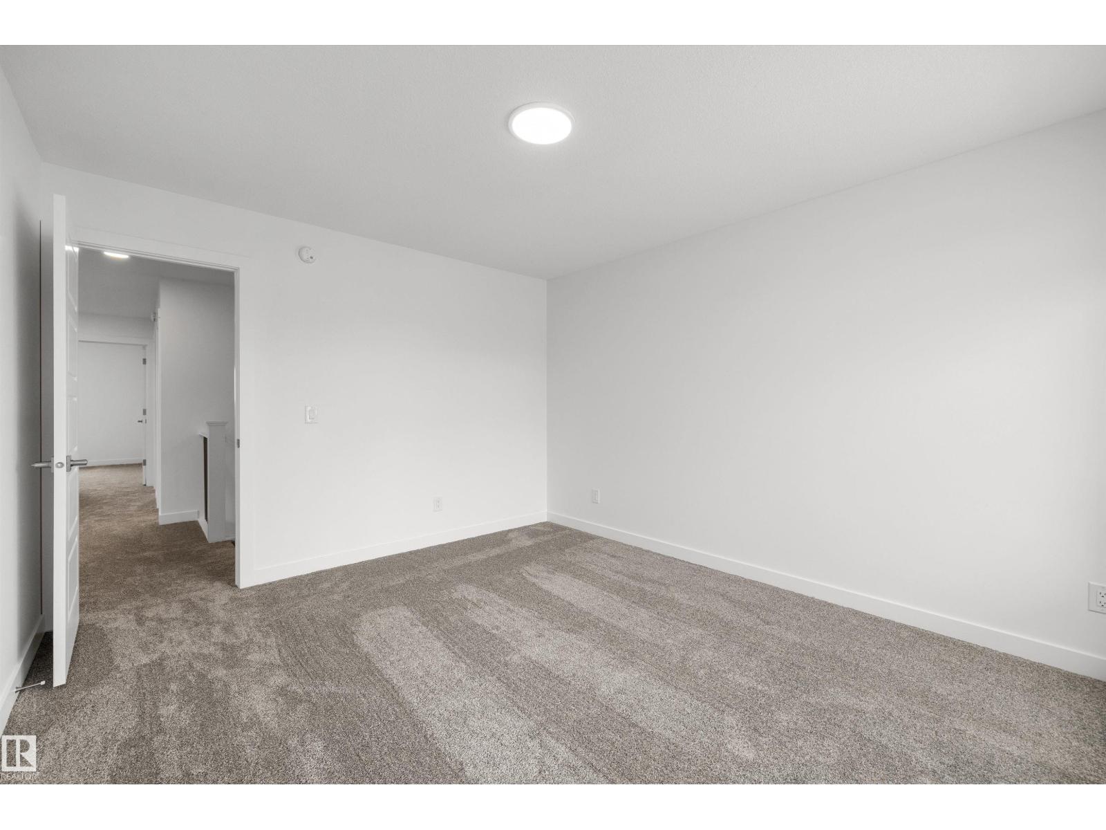 8536 183 Av Nw Property Photo 35