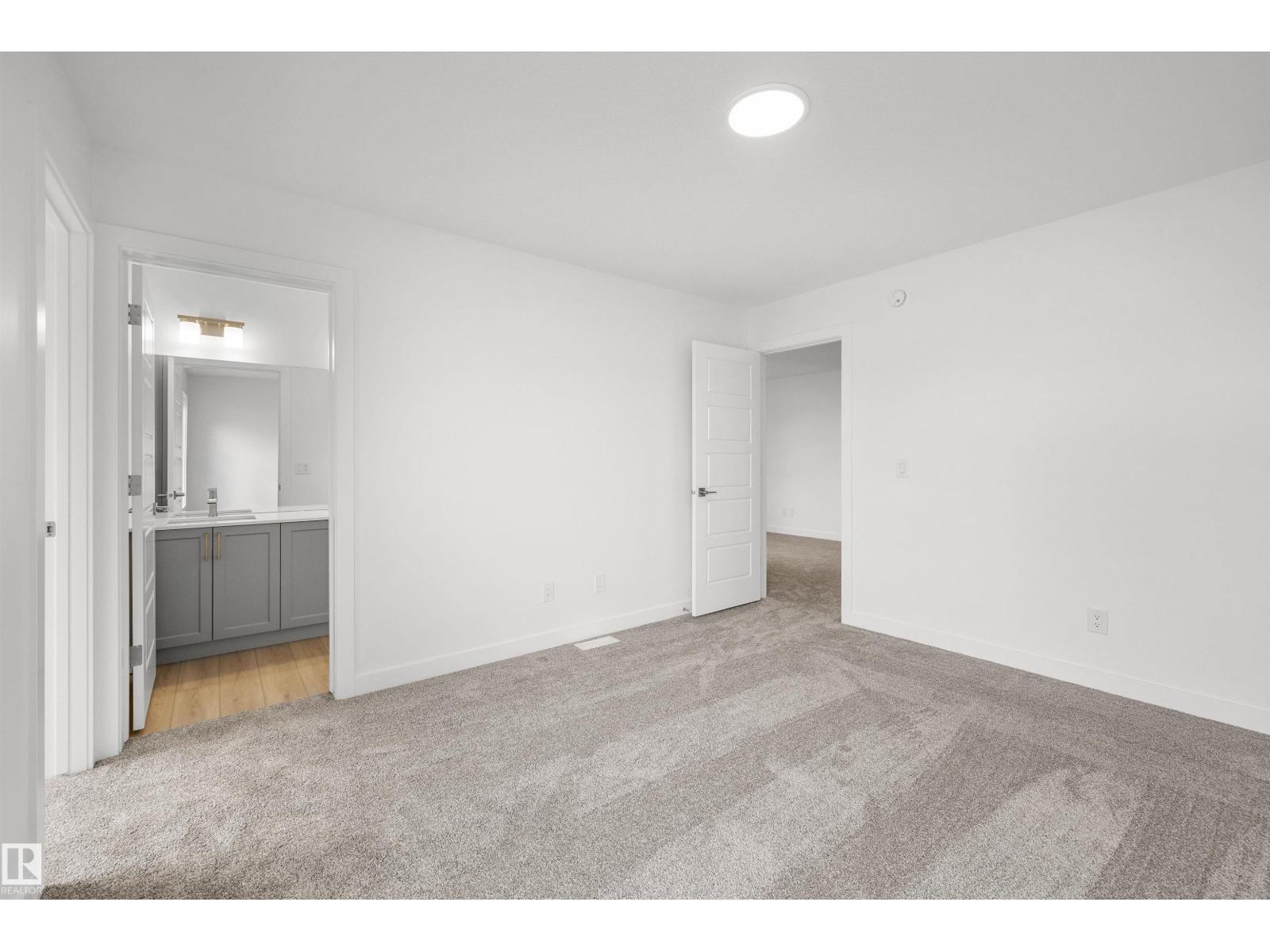 8536 183 Av Nw Property Photo 36