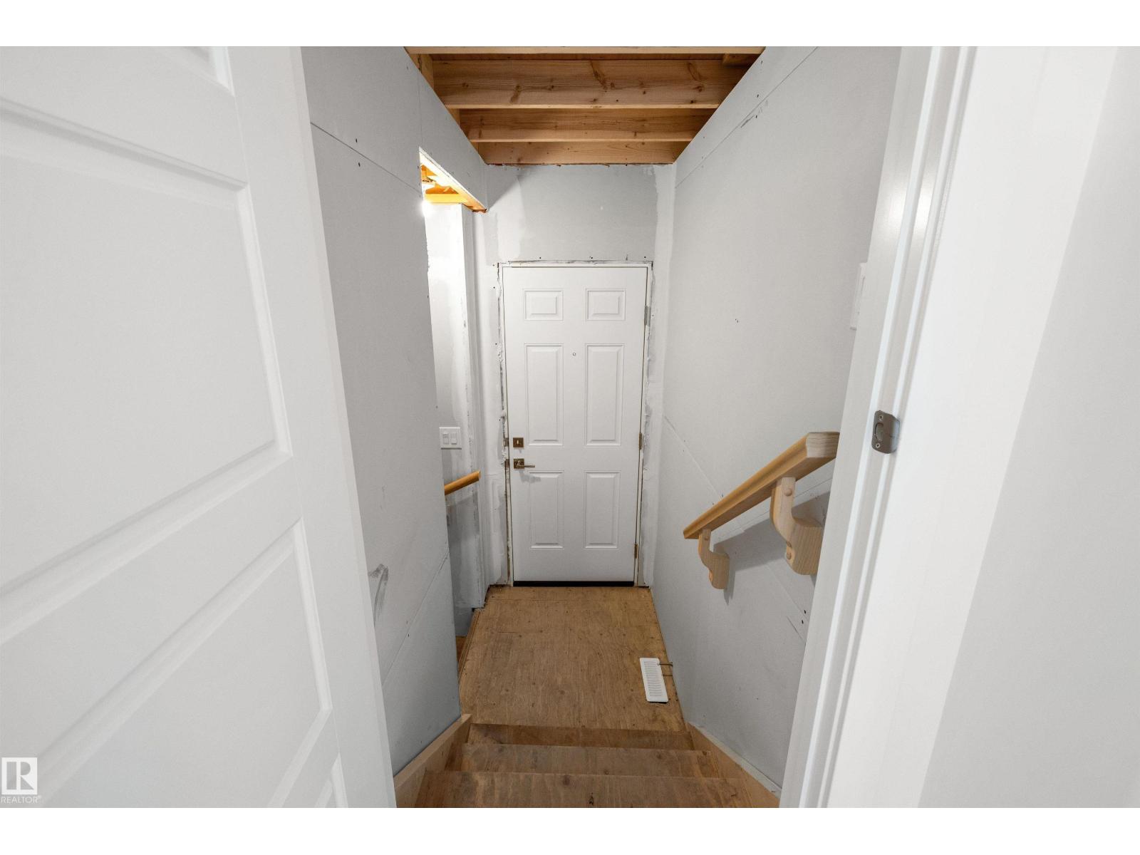 8536 183 Av Nw Property Photo 39