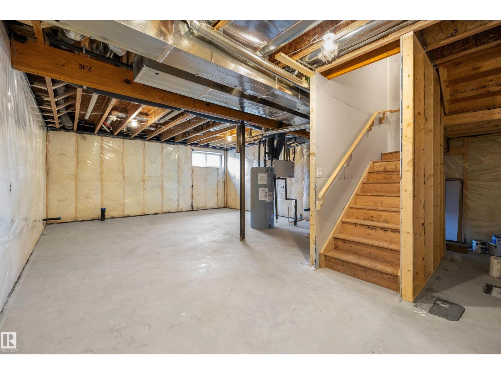 8536 183 Av Nw Property Photo 40