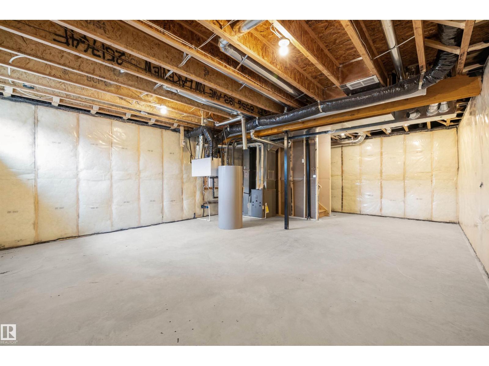 8536 183 Av Nw Property Photo 41