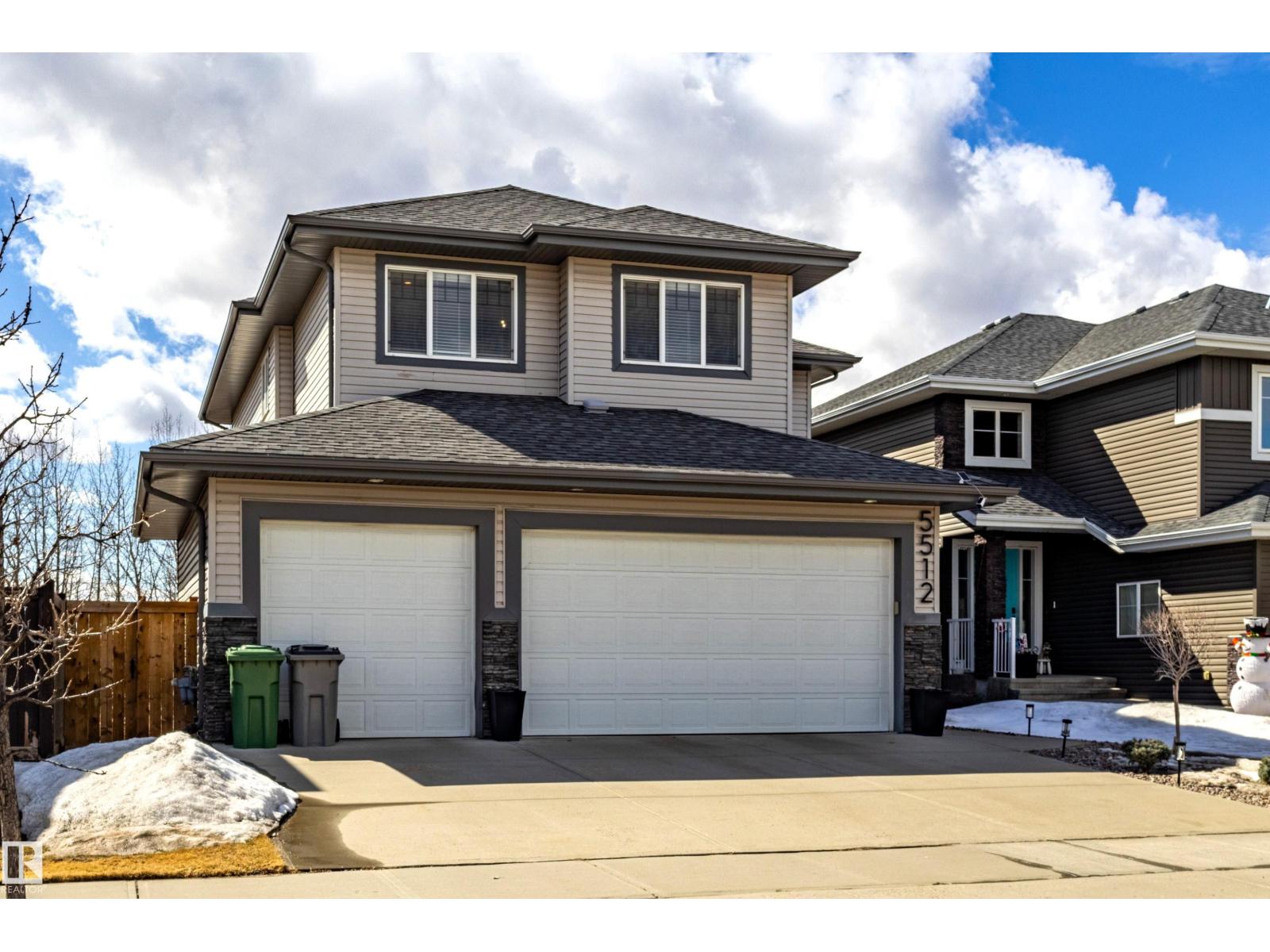 5512 64 St Property Photo 2