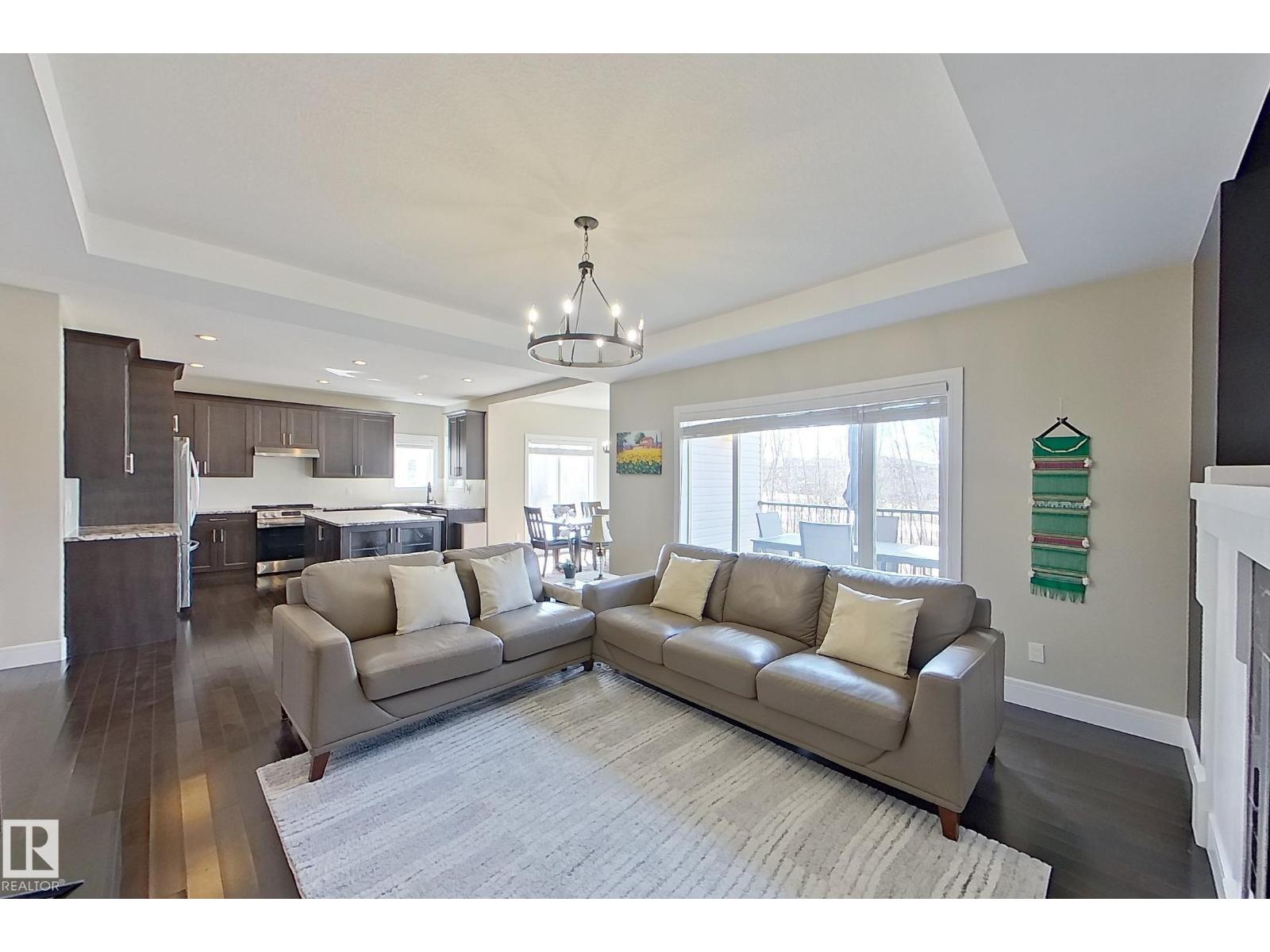 5512 64 St Property Photo 8