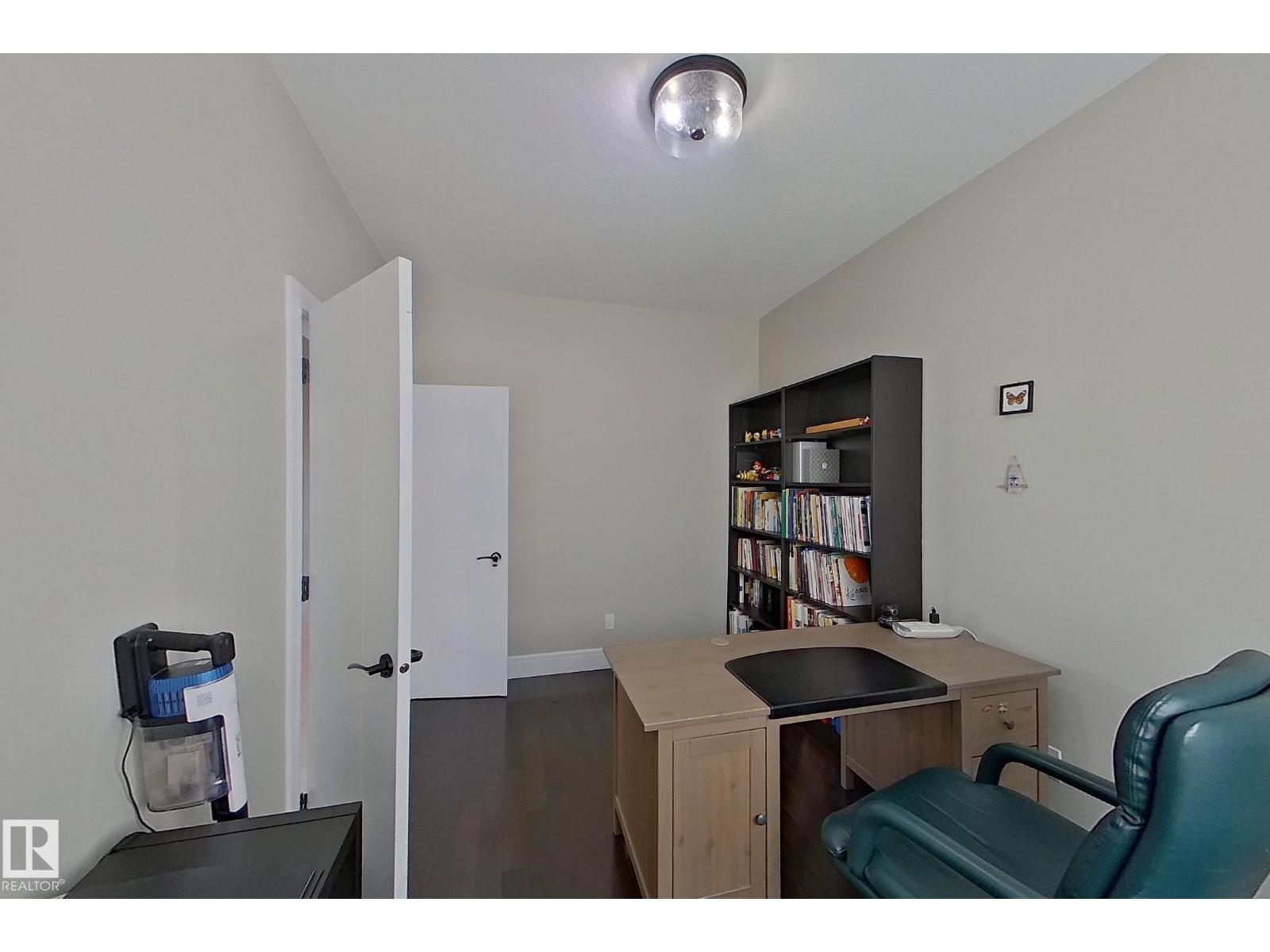 5512 64 St Property Photo 18
