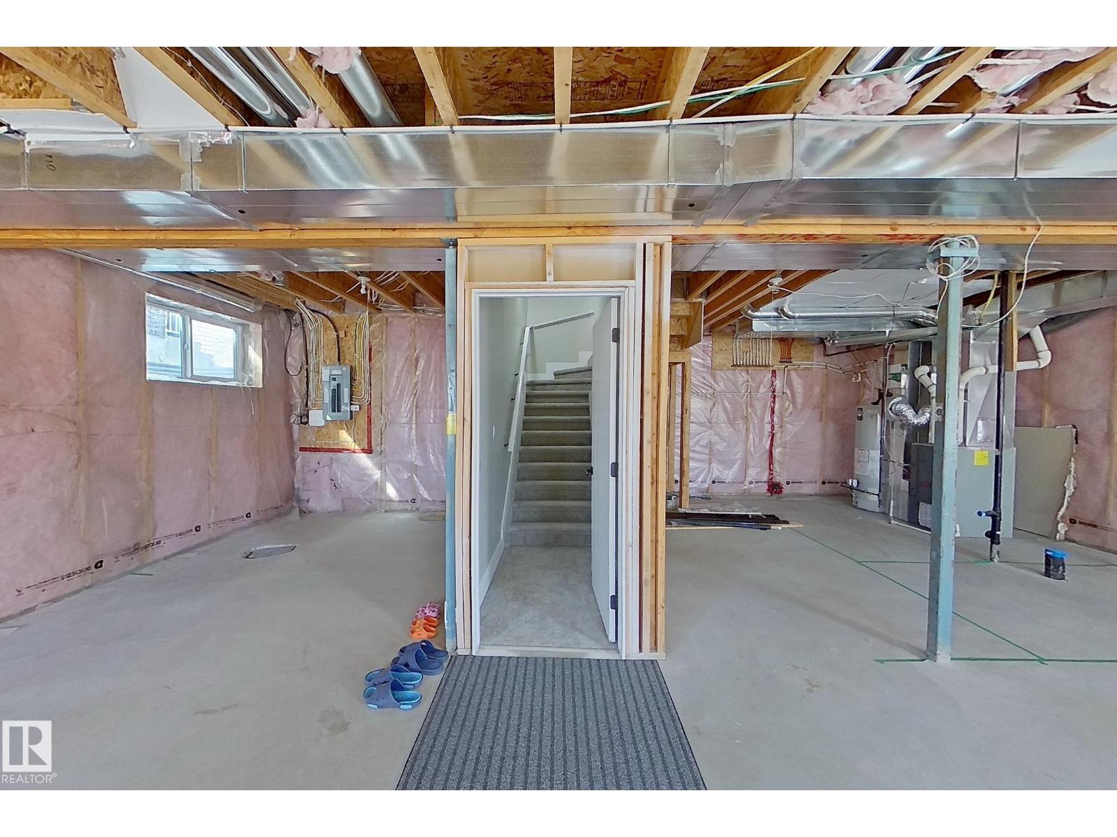 5512 64 St Property Photo 38