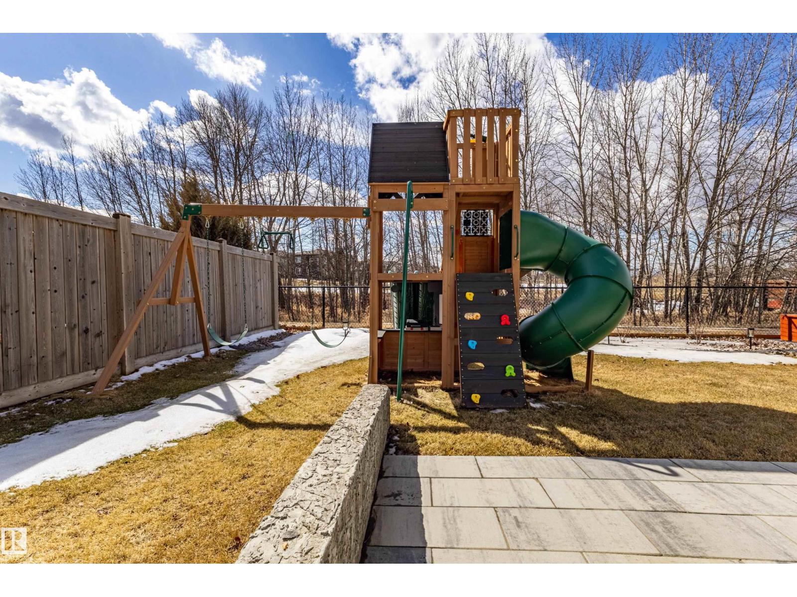 5512 64 St Property Photo 54