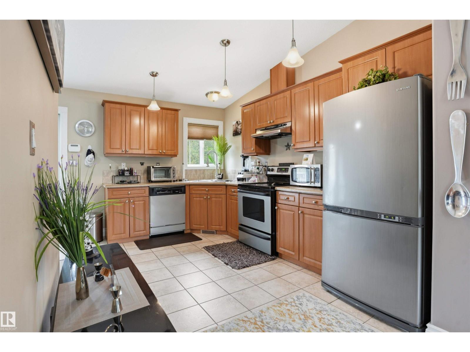 1515 Marine Cr Property Photo 8