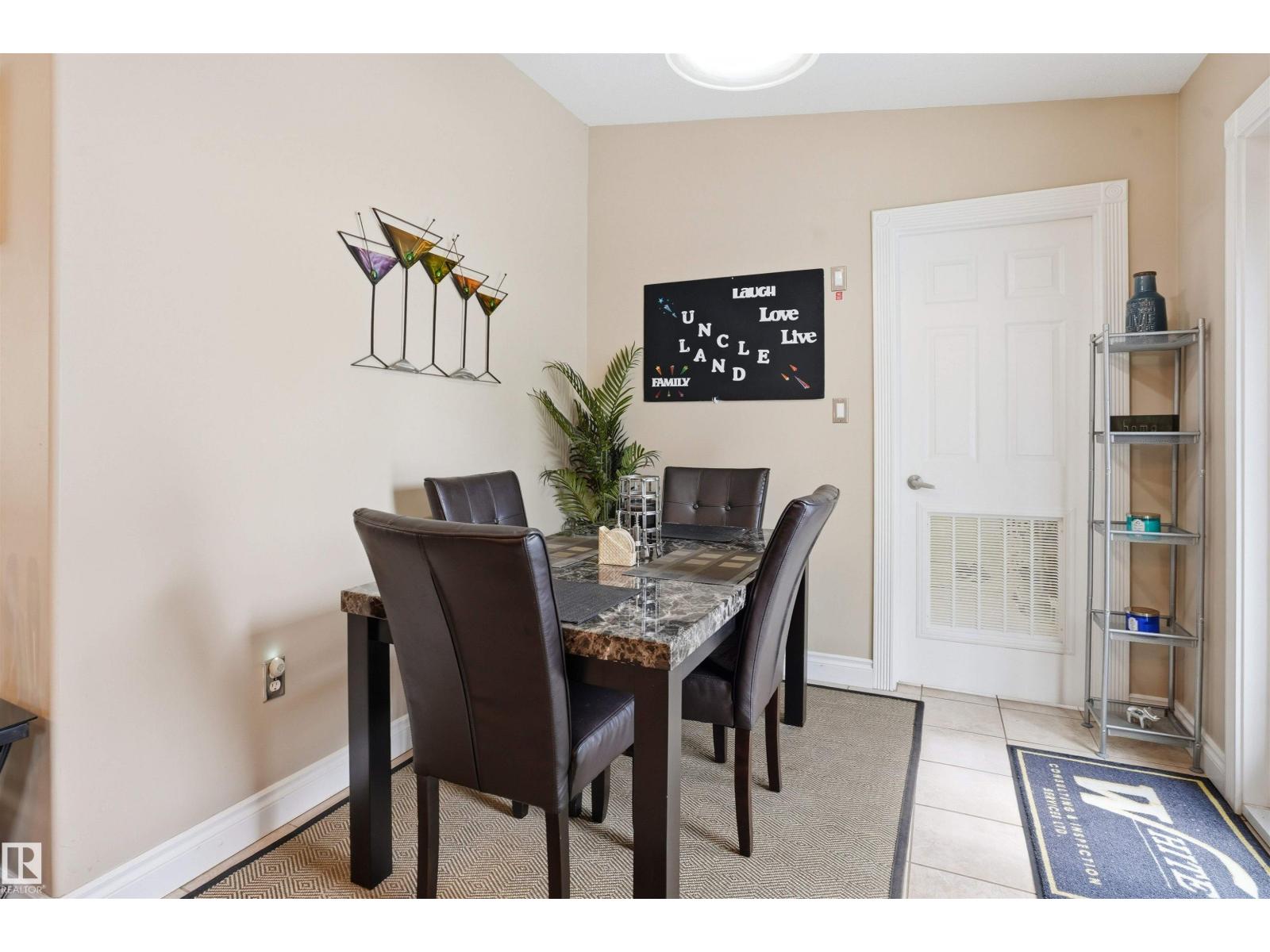1515 Marine Cr Property Photo 11