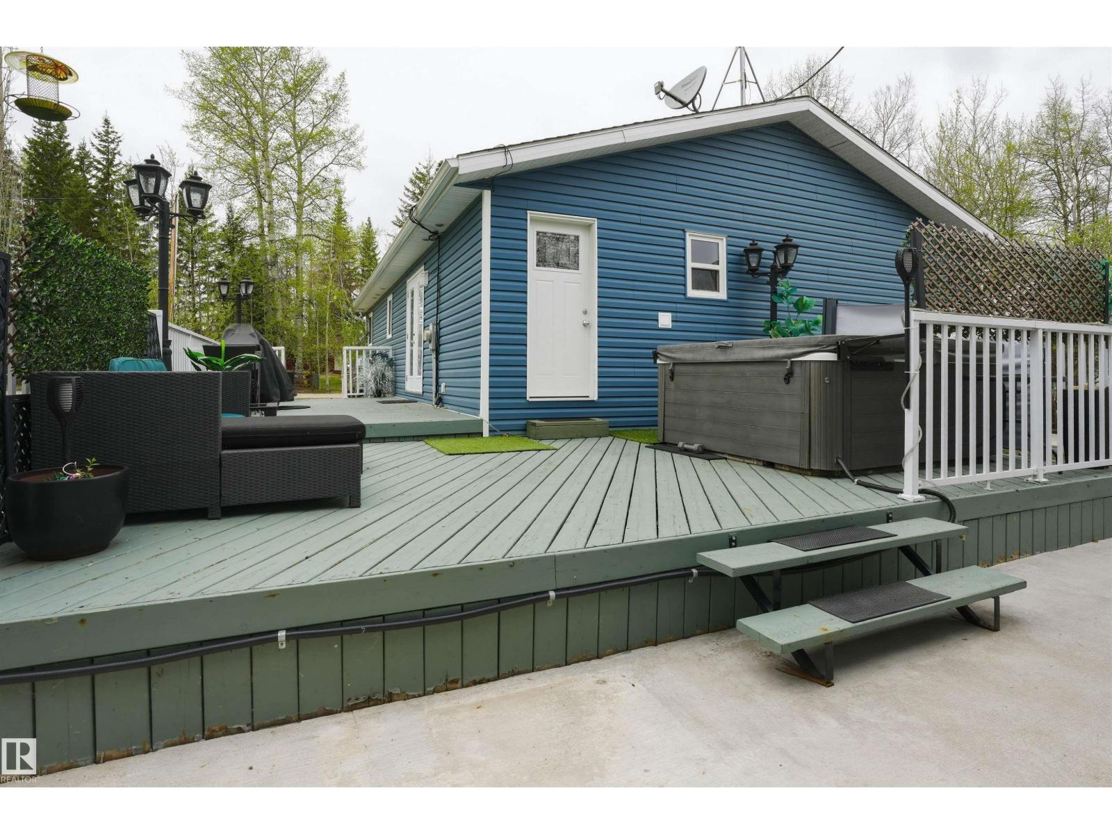 1515 Marine Cr Property Photo 21