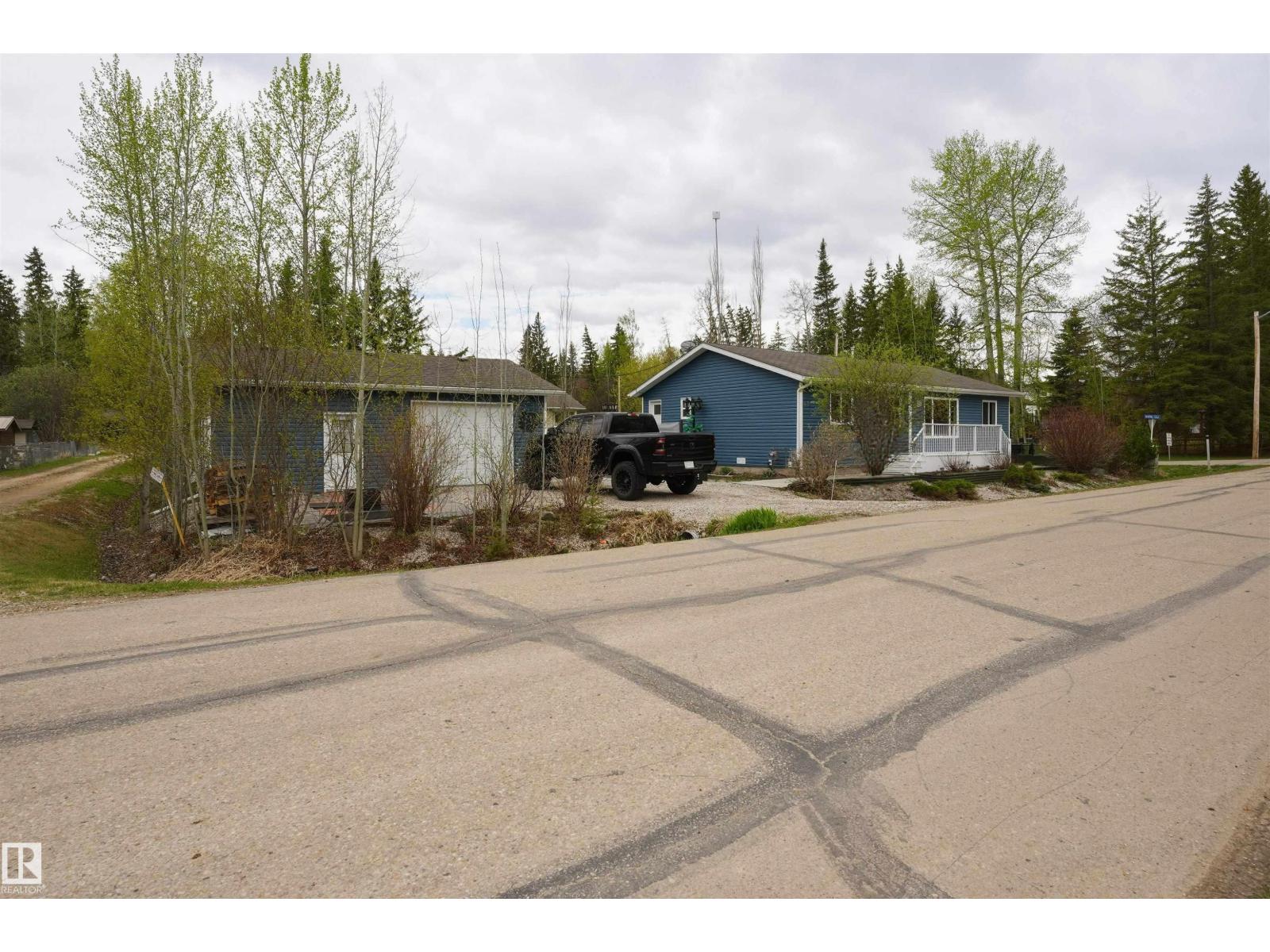 1515 Marine Cr Property Photo 28