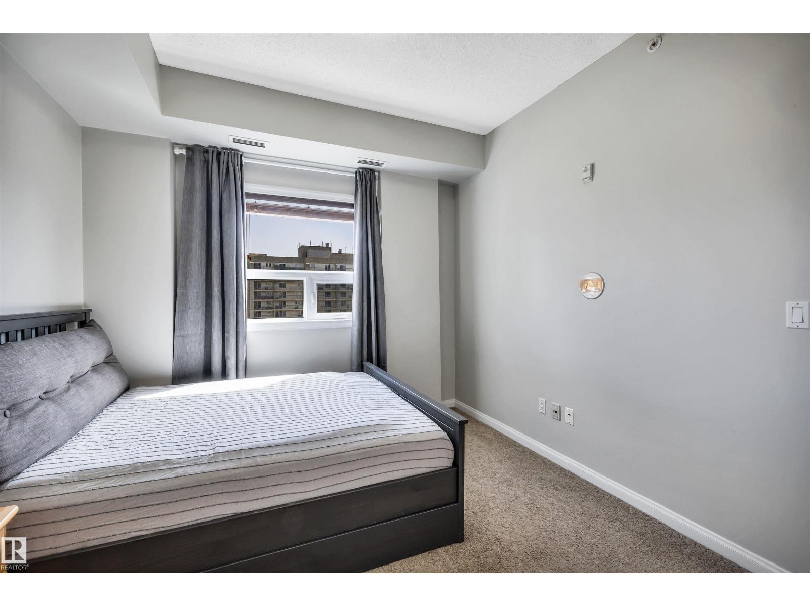 #902 9819 104 St Nw Property Photo 18