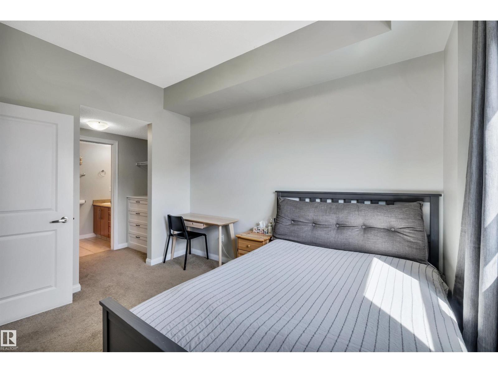#902 9819 104 St Nw Property Photo 19