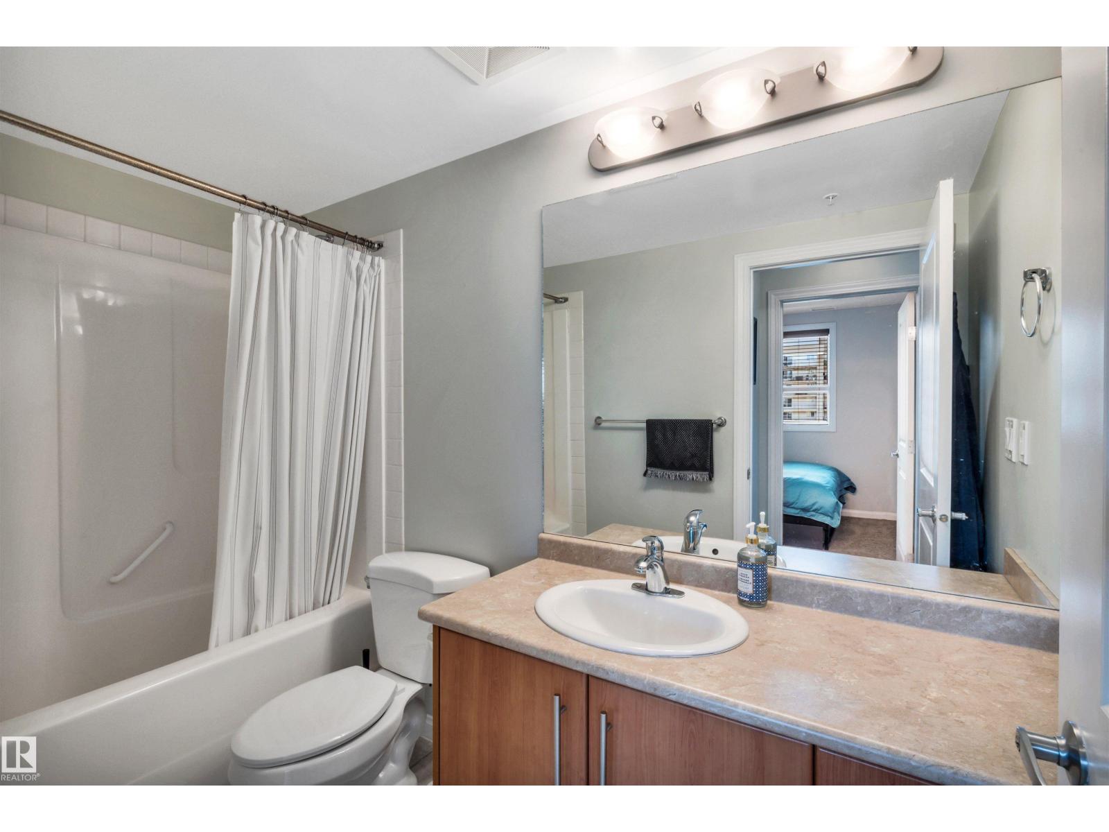 #902 9819 104 St Nw Property Photo 23