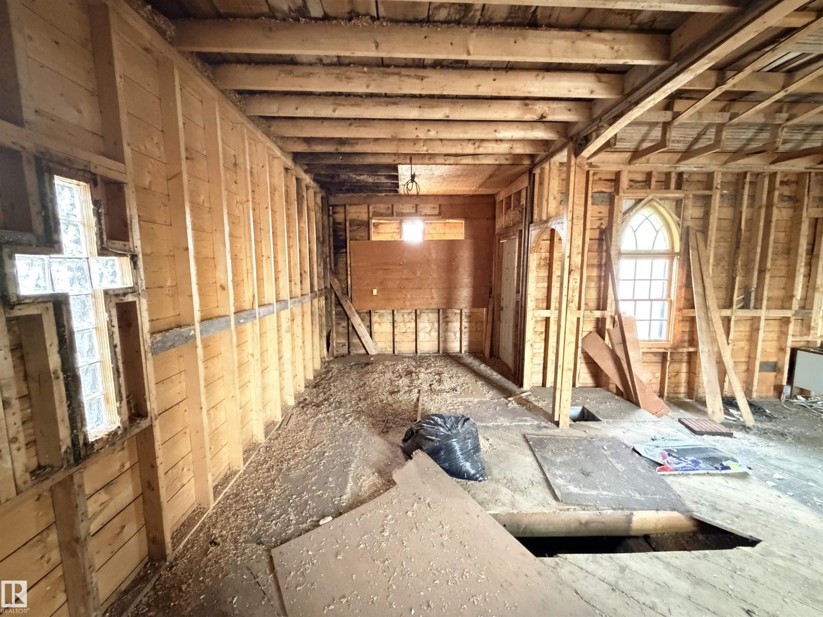 5036 49 St Property Photo 17