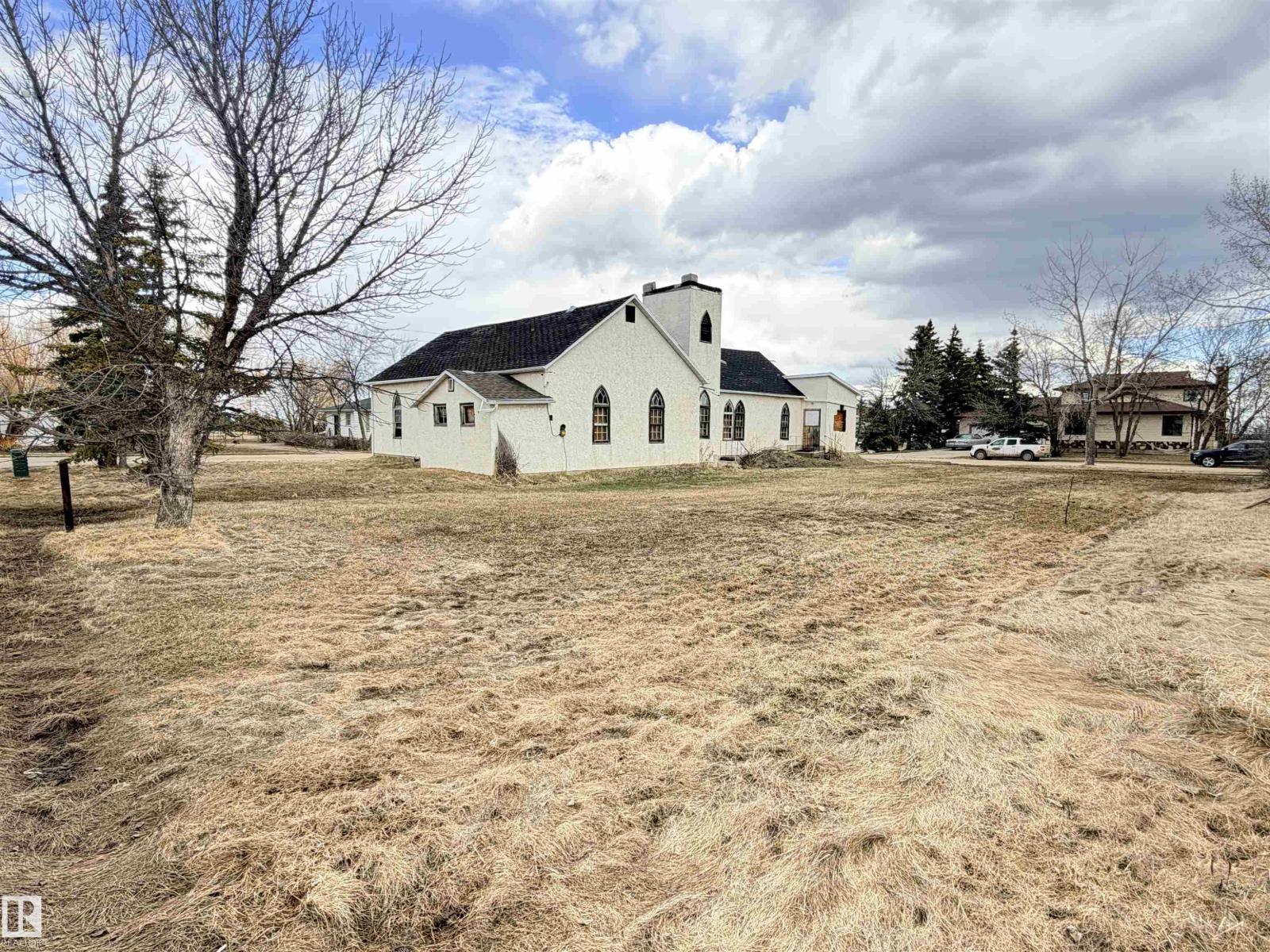 5036 49 St Property Photo 25