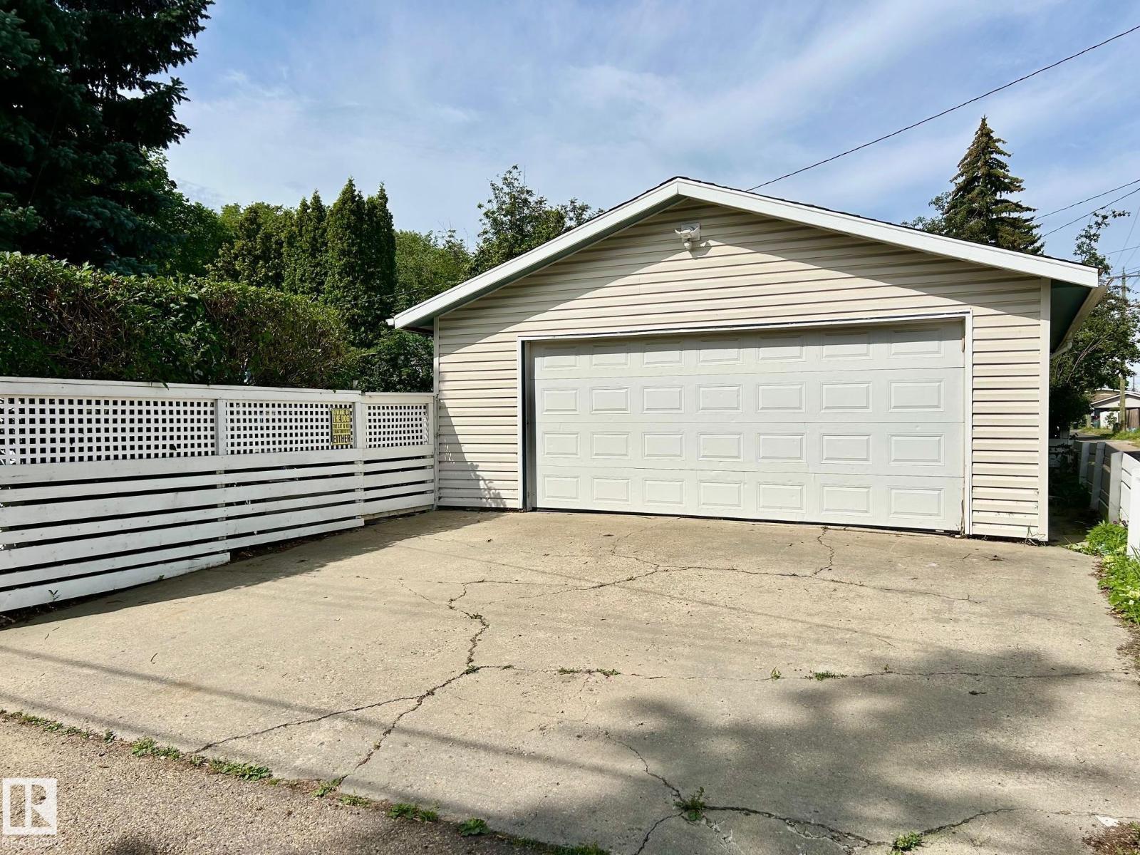 13908 117 Av Nw Property Photo 26