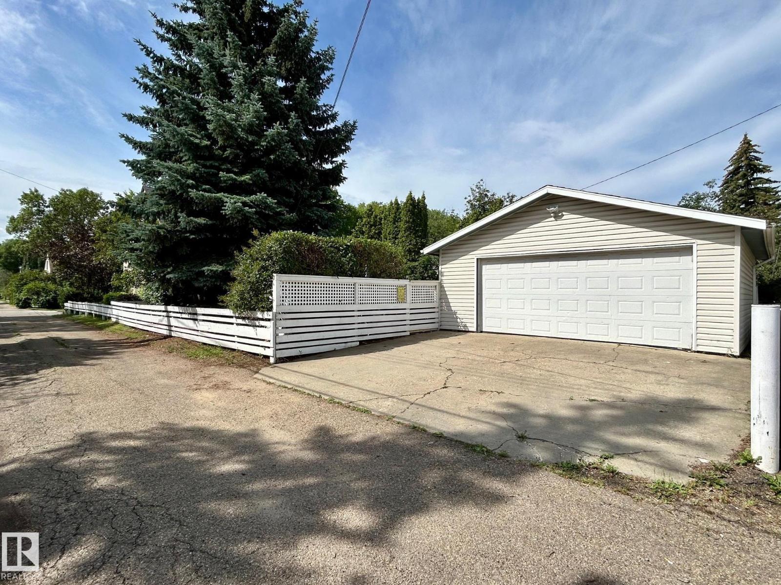 13908 117 Av Nw Property Photo 27