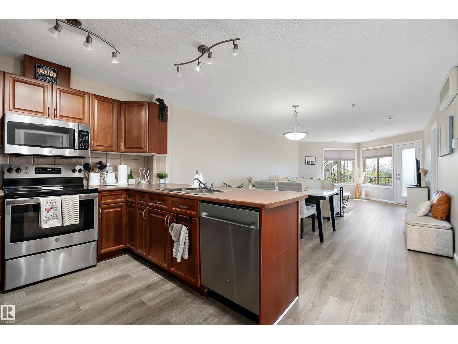 #301 530 Hooke Rd Nw Property Photo 6