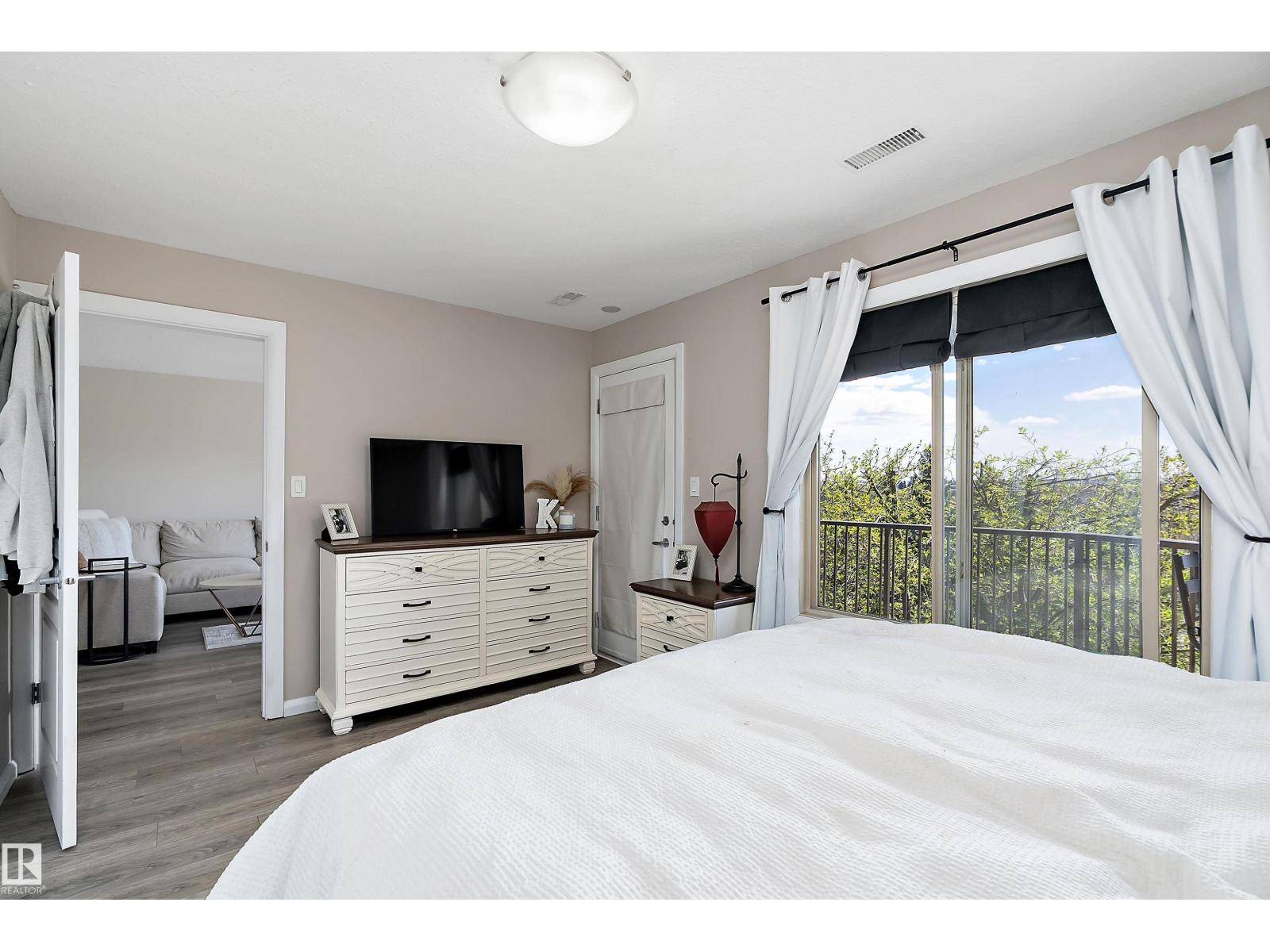 #301 530 Hooke Rd Nw Property Photo 22