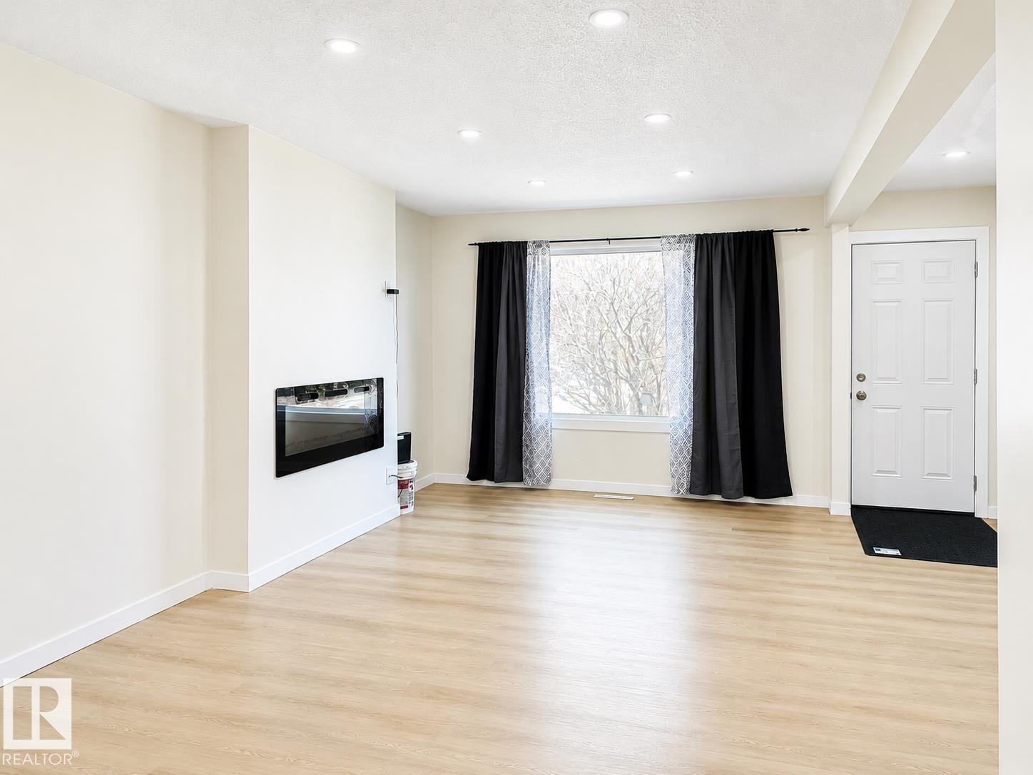 11519 137 Av Nw Property Photo 4