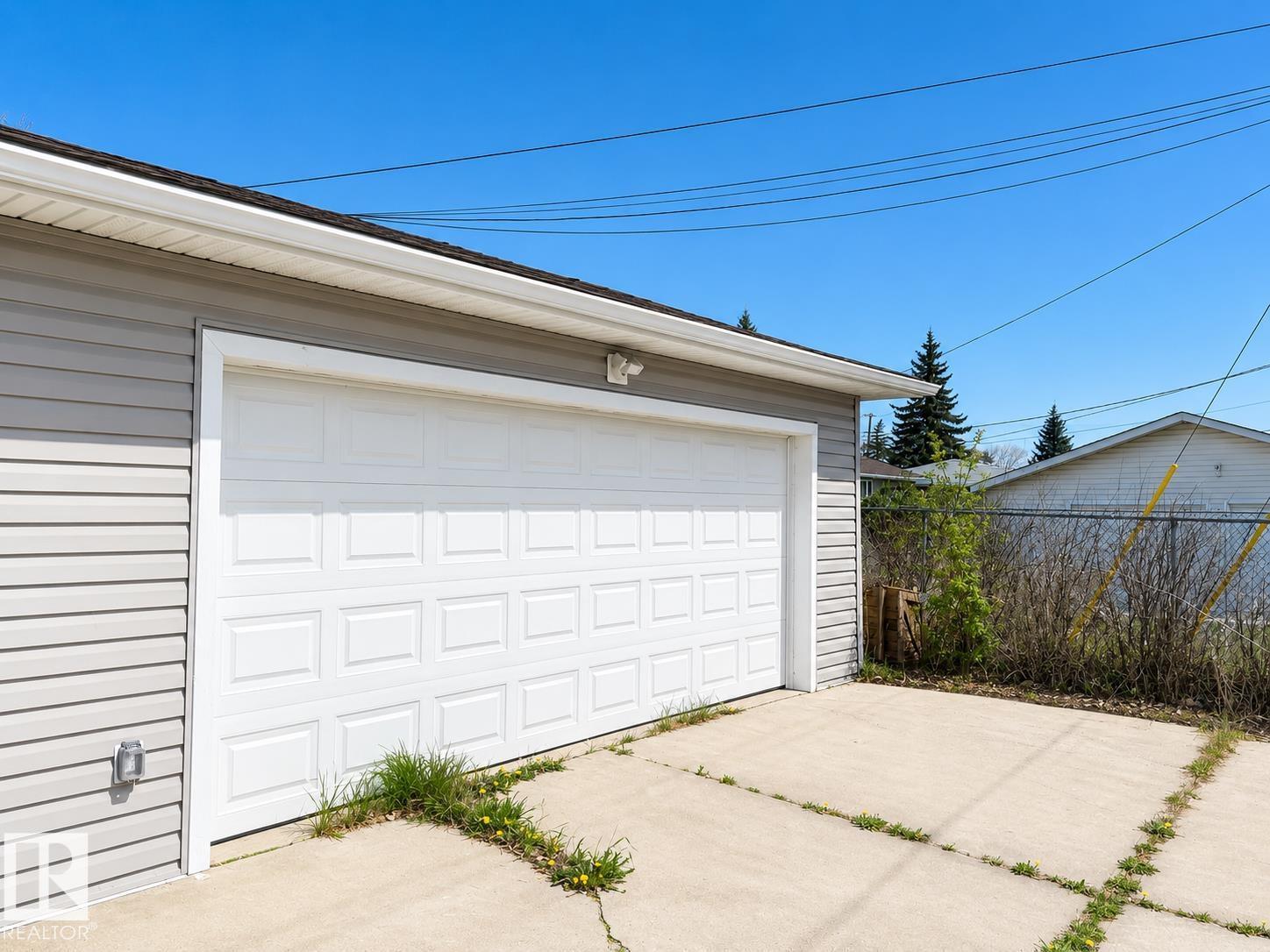 11519 137 Av Nw Property Photo 25