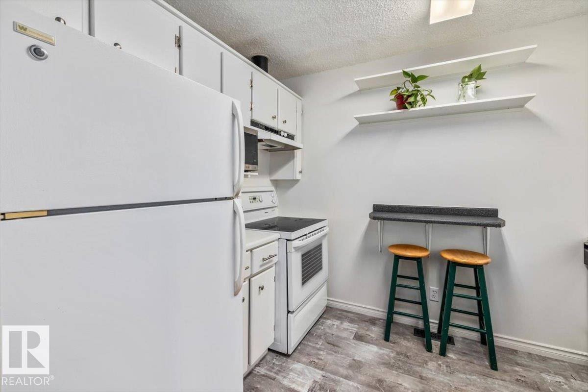 11428 79 Av Nw Property Photo 8