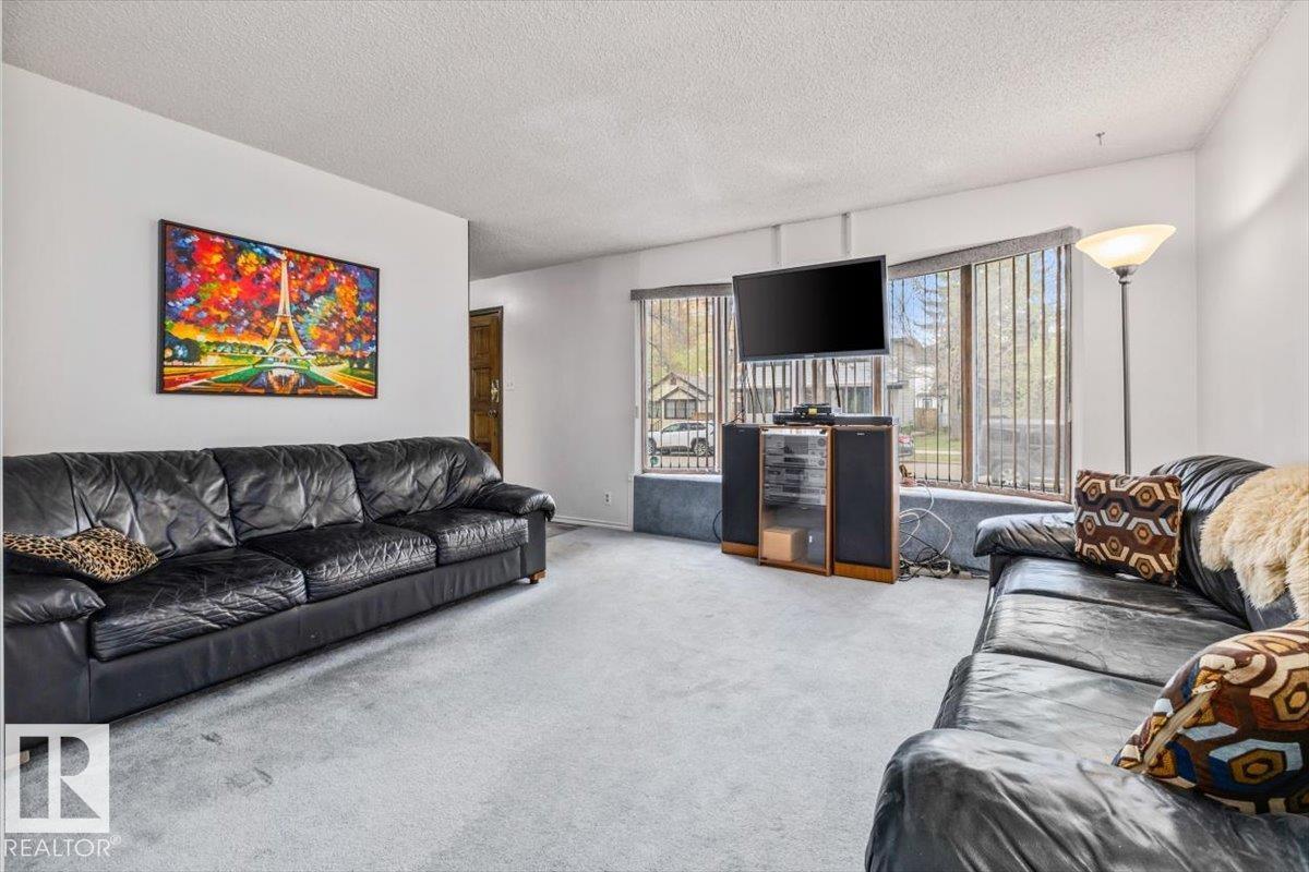 11428 79 Av Nw Property Photo 12