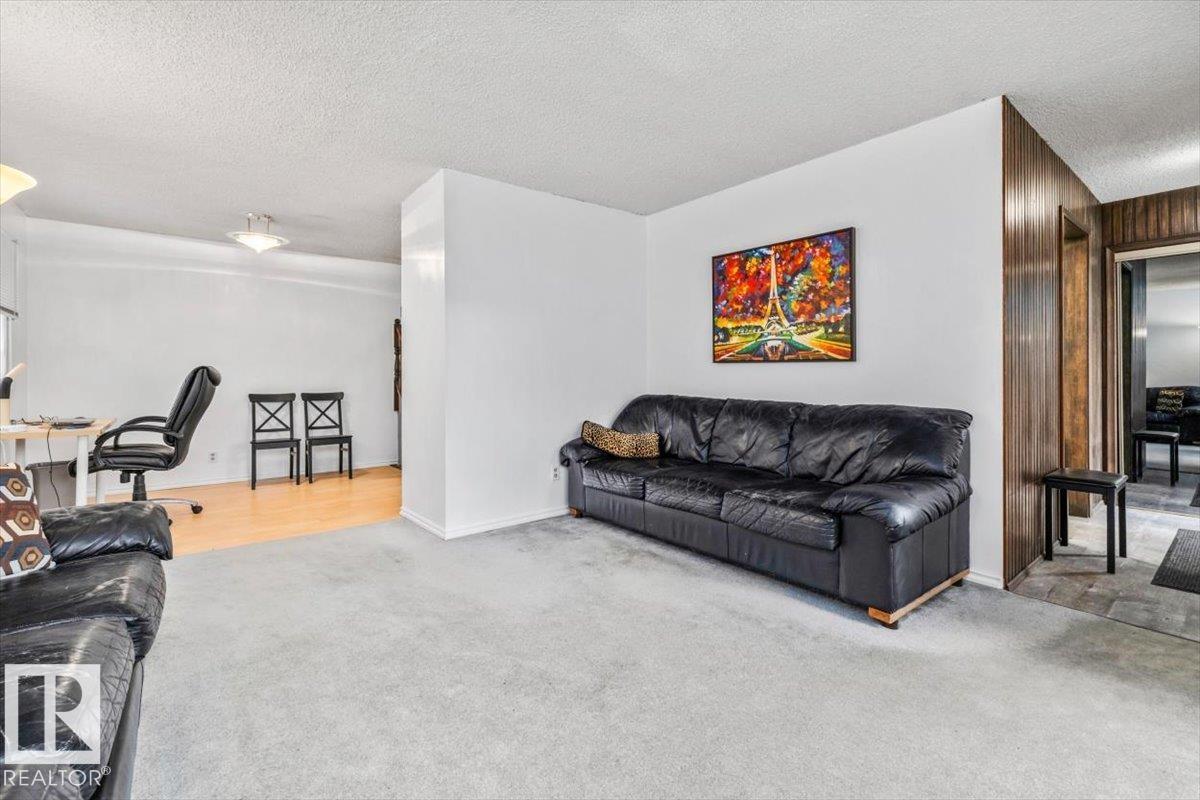 11428 79 Av Nw Property Photo 13