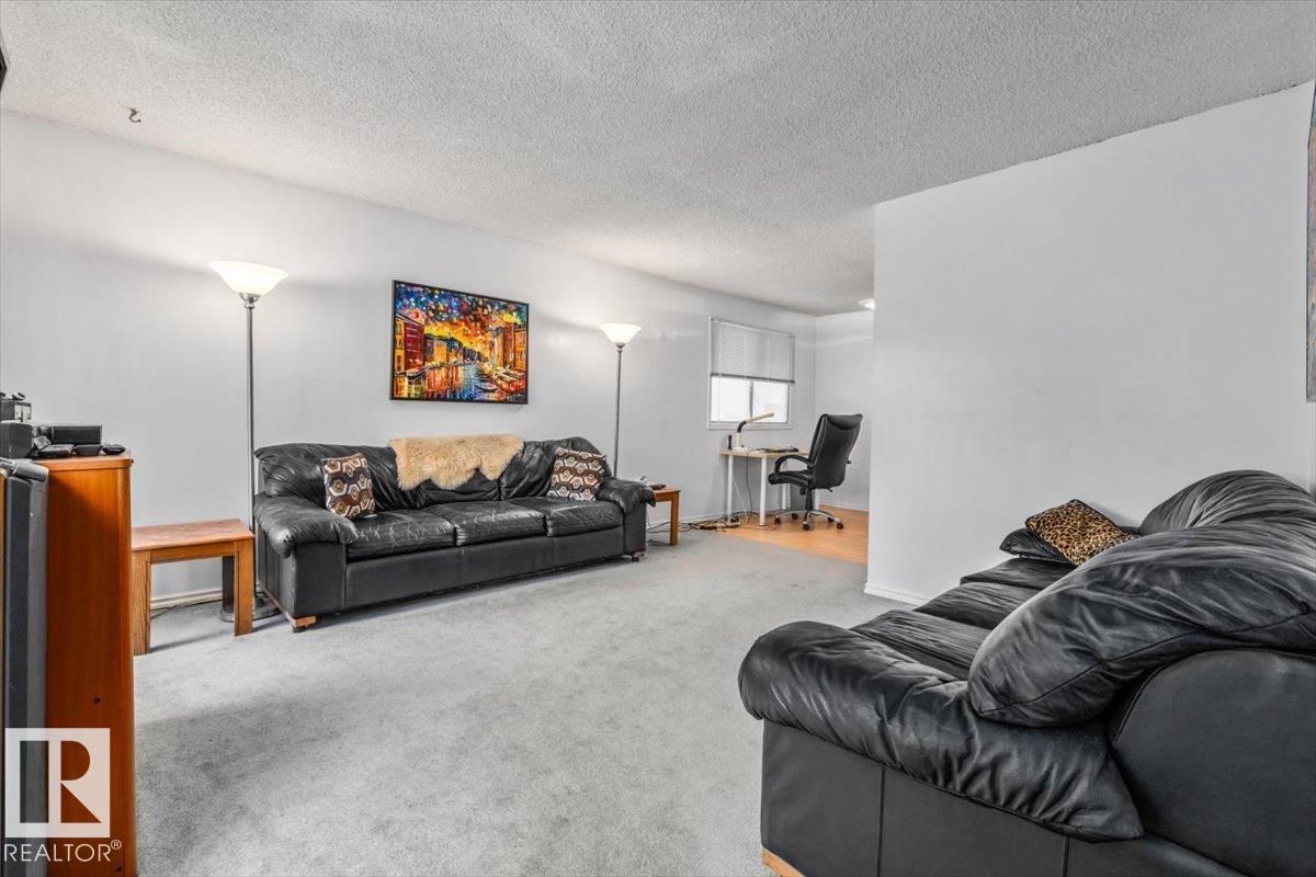 11428 79 Av Nw Property Photo 14
