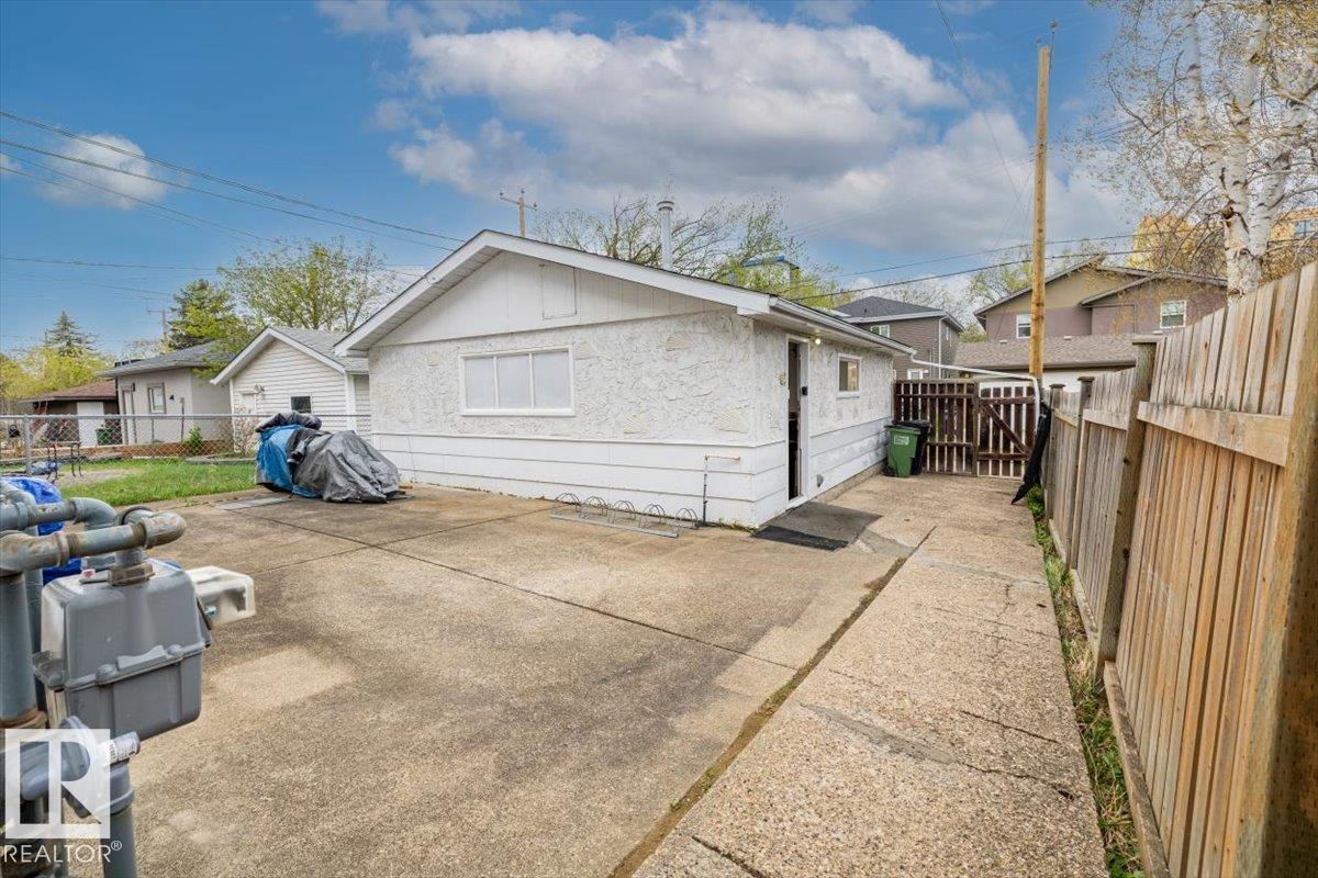 11428 79 Av Nw Property Photo 39