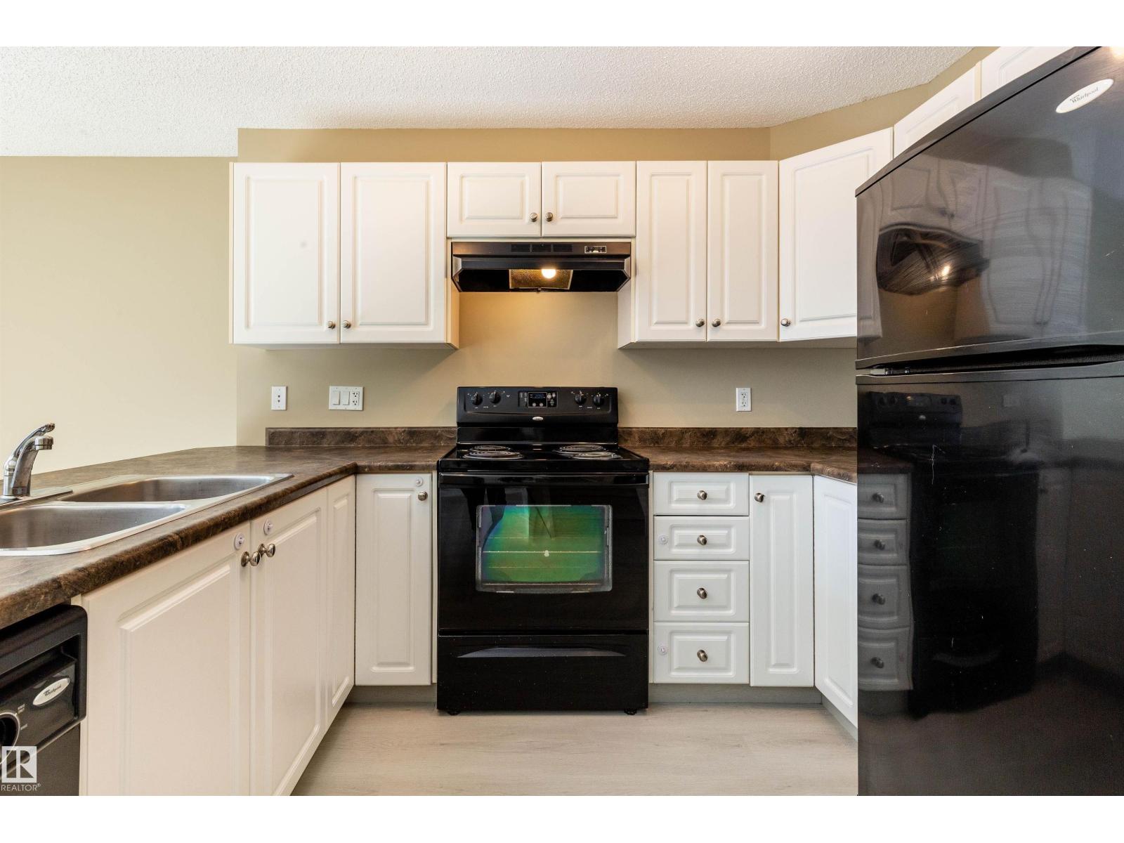 #116 5001 62 St Property Photo 7