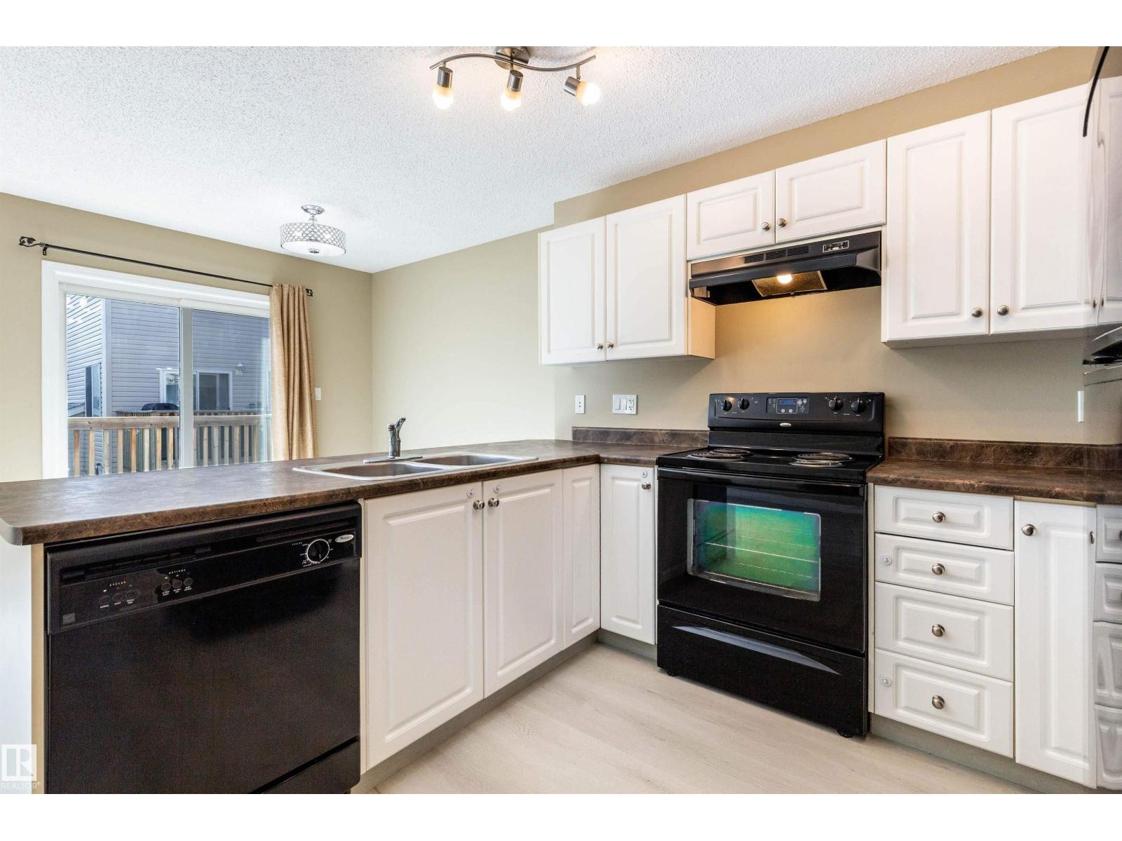 #116 5001 62 St Property Photo 9