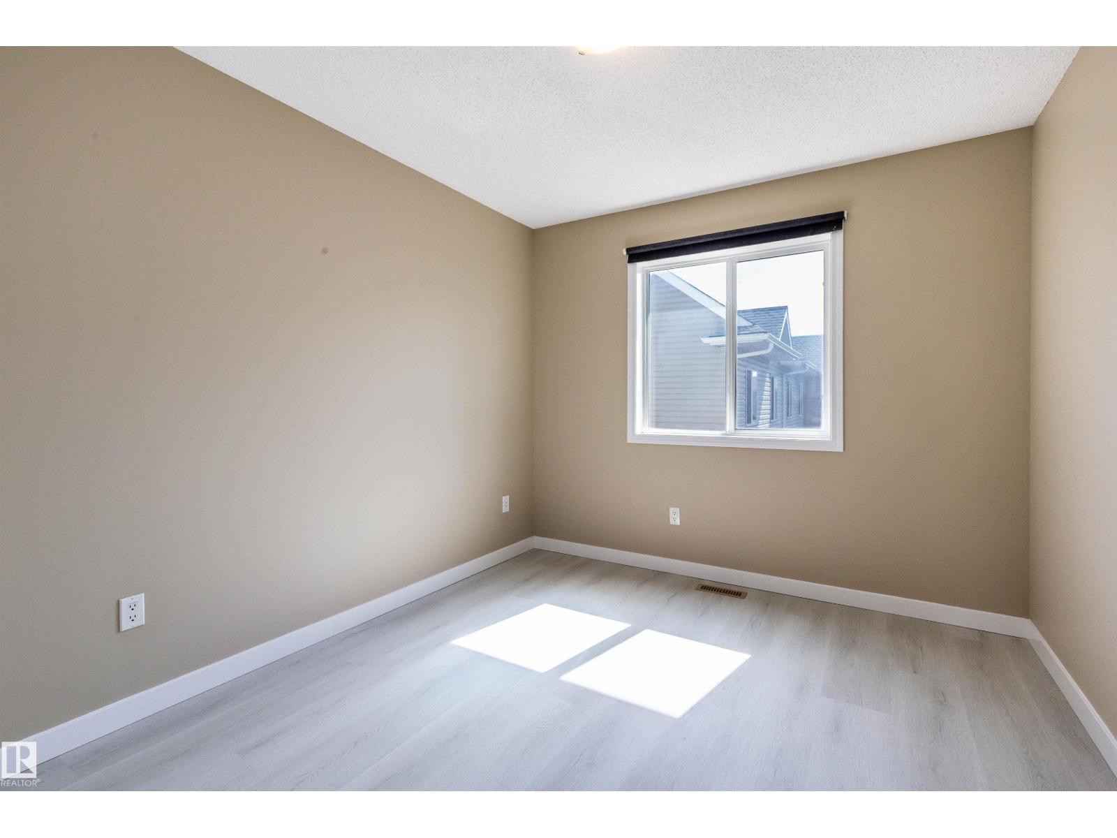 #116 5001 62 St Property Photo 23