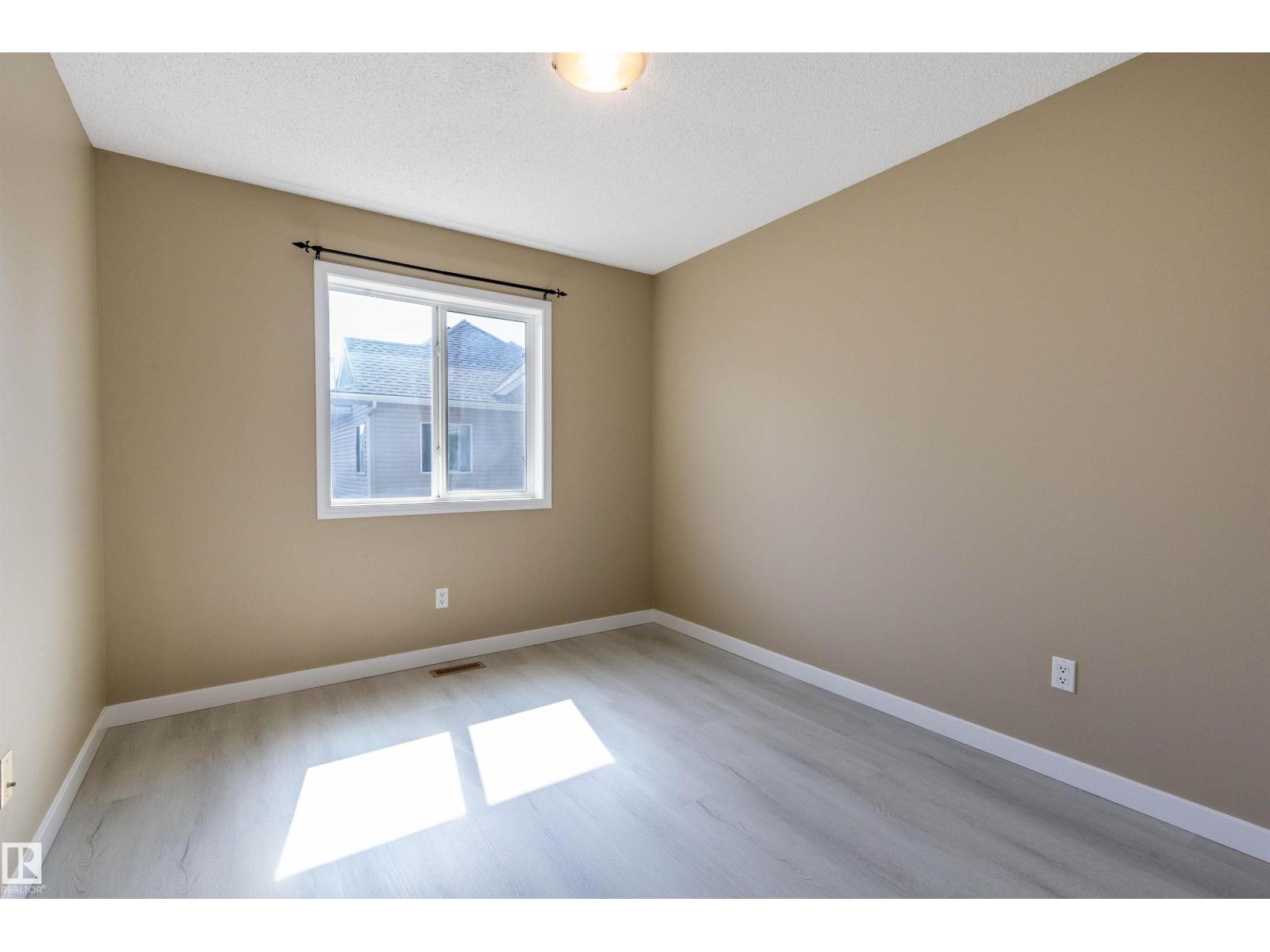 #116 5001 62 St Property Photo 24