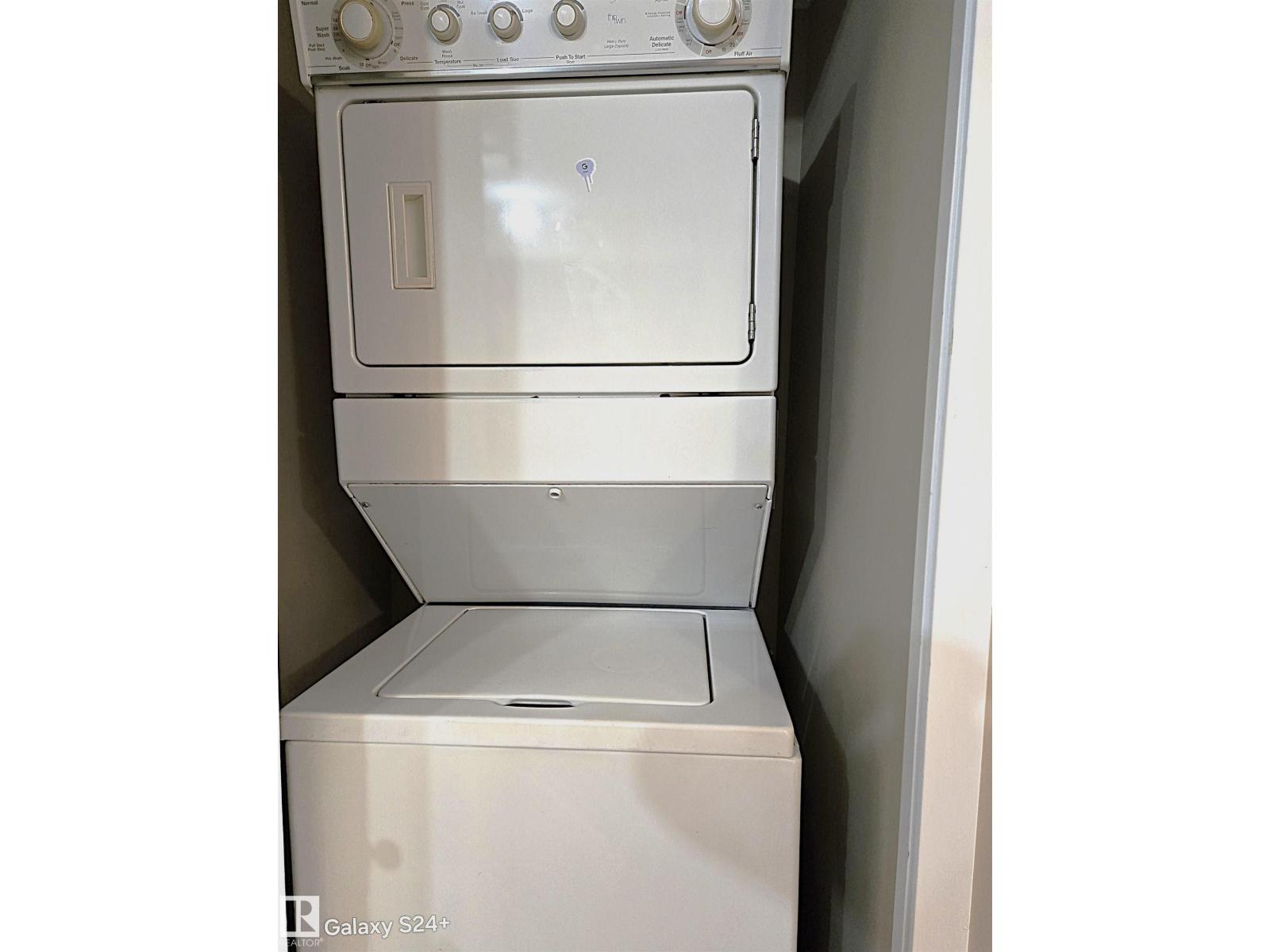 #206 3207 James Mowatt Tr Sw Property Photo 6