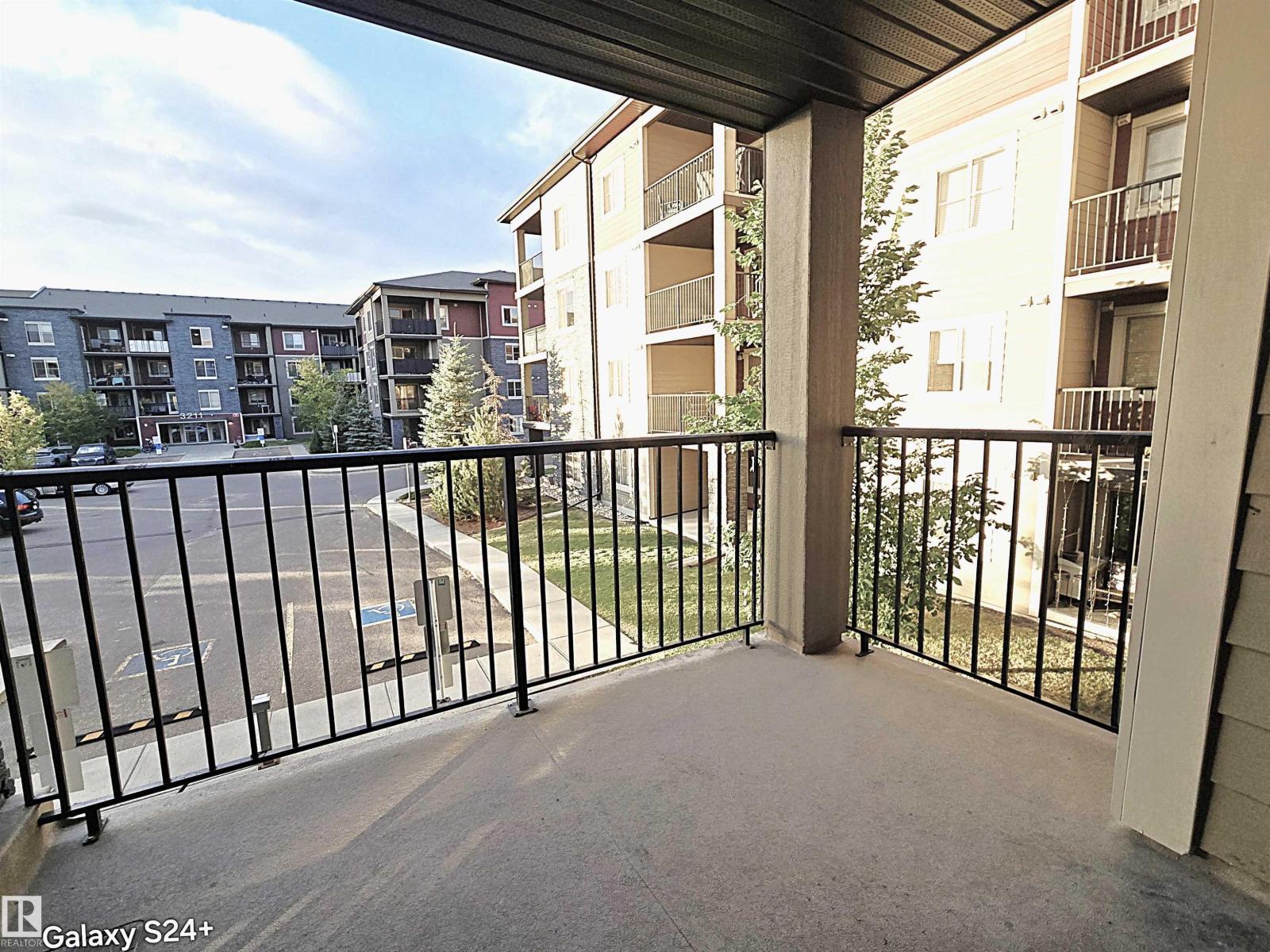 #206 3207 James Mowatt Tr Sw Property Photo 7