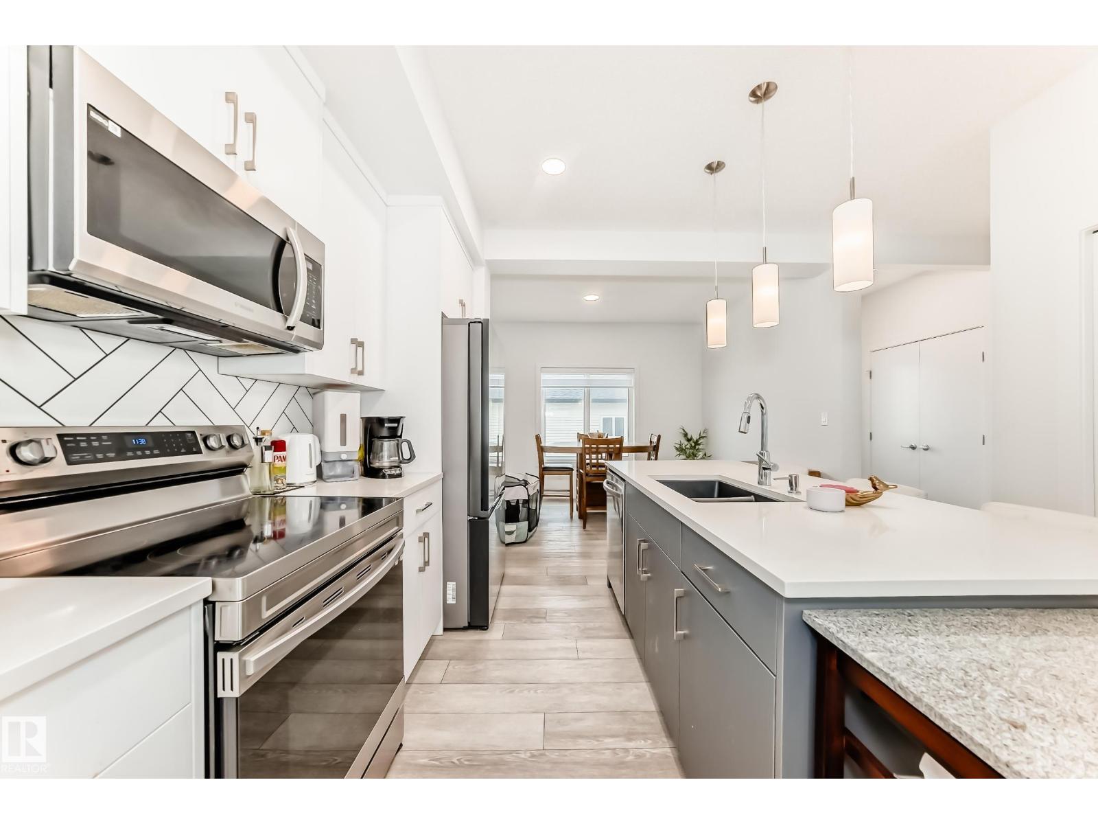 6620 46 Av Property Photo 8