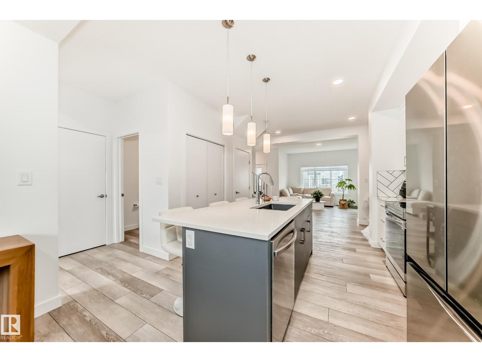 6620 46 Av Property Photo 9