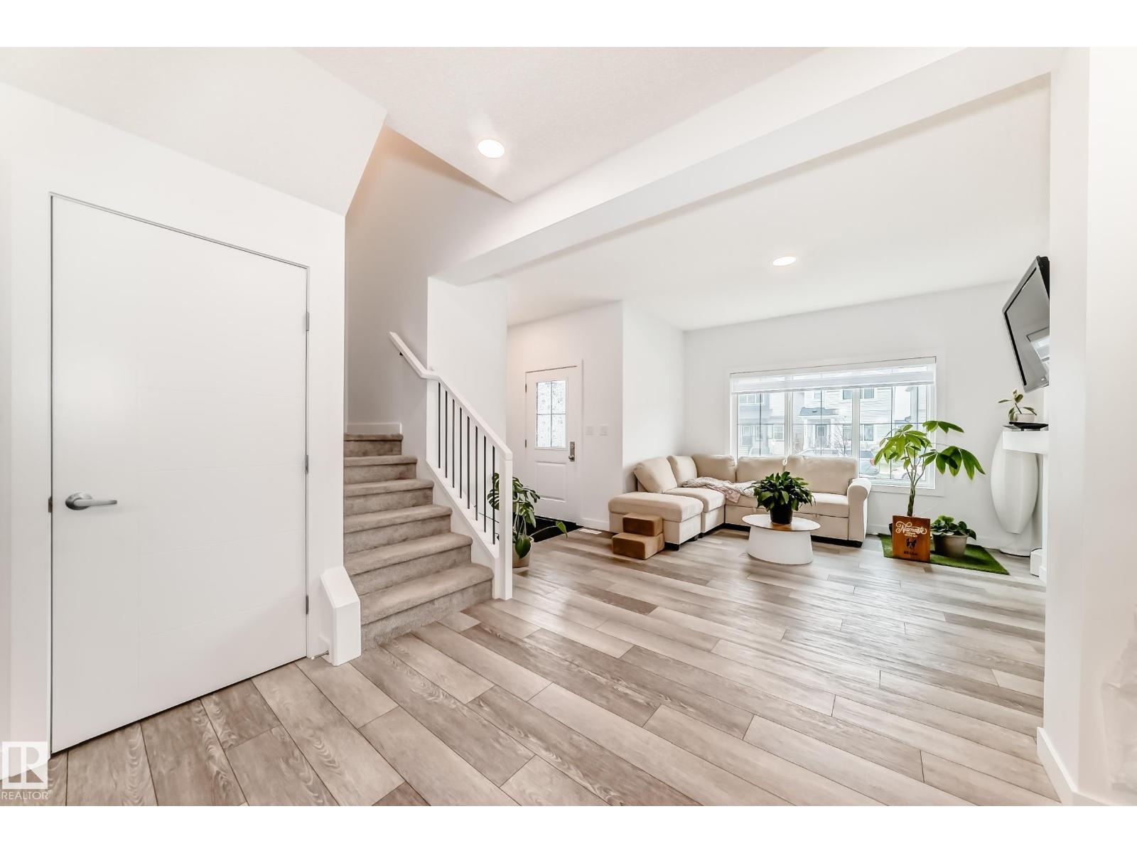 6620 46 Av Property Photo 15