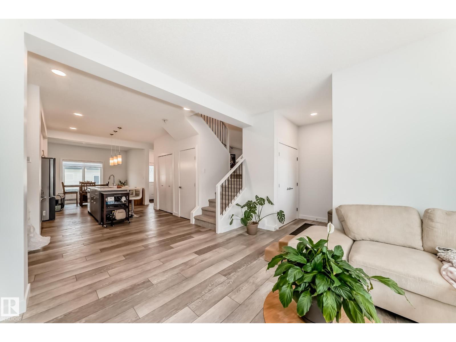 6620 46 Av Property Photo 20