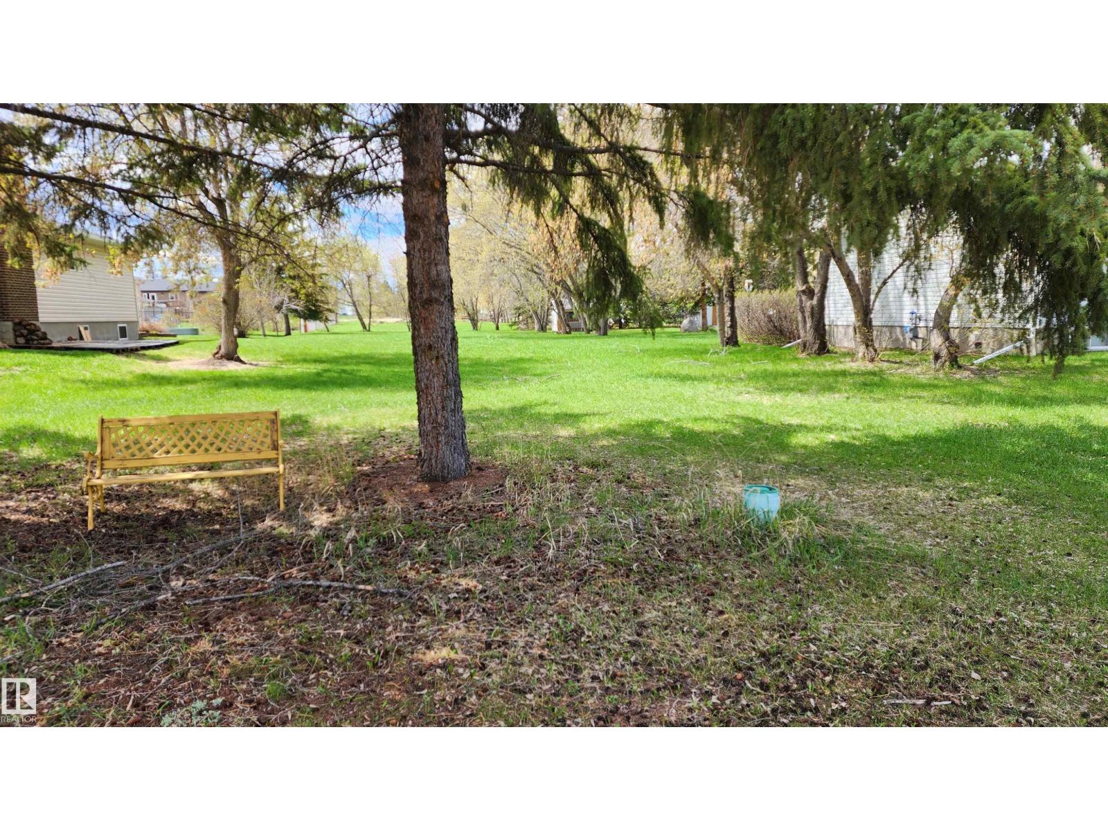 4806 48 St Property Photo 2