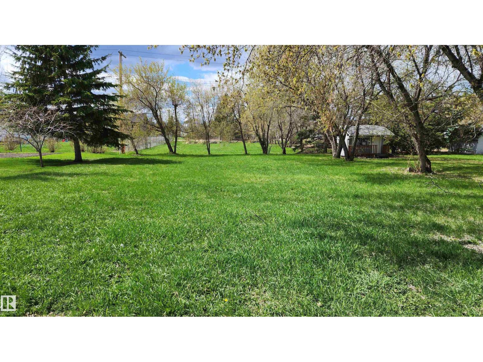 4806 48 St Property Photo 5