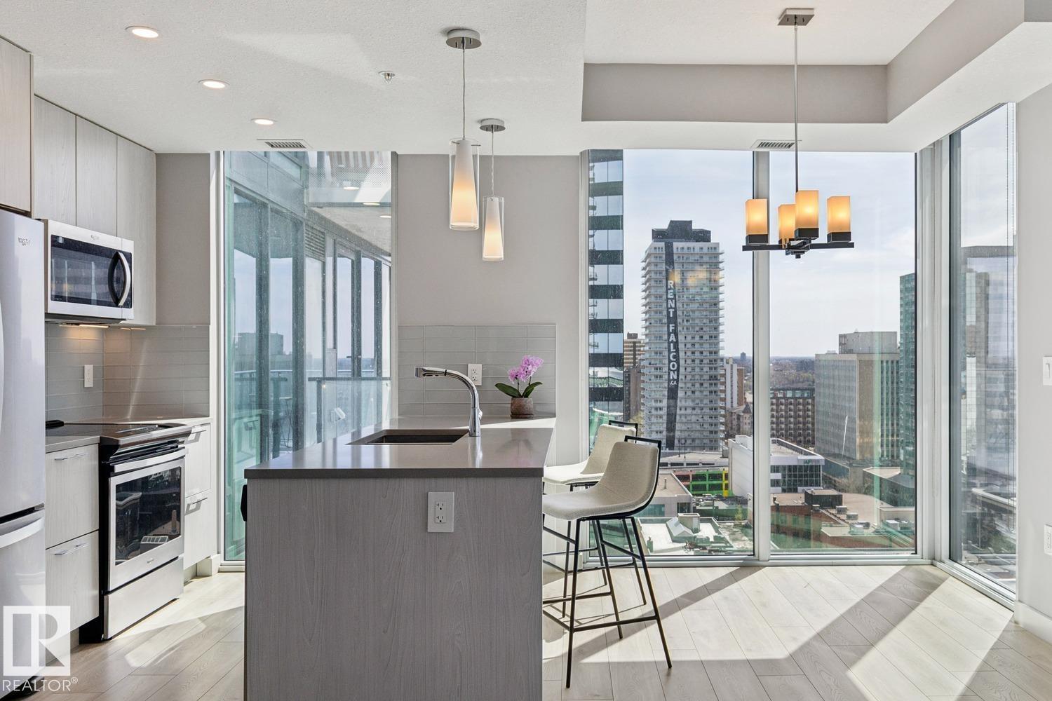 #1601 10180 103 St Nw Property Photo 9