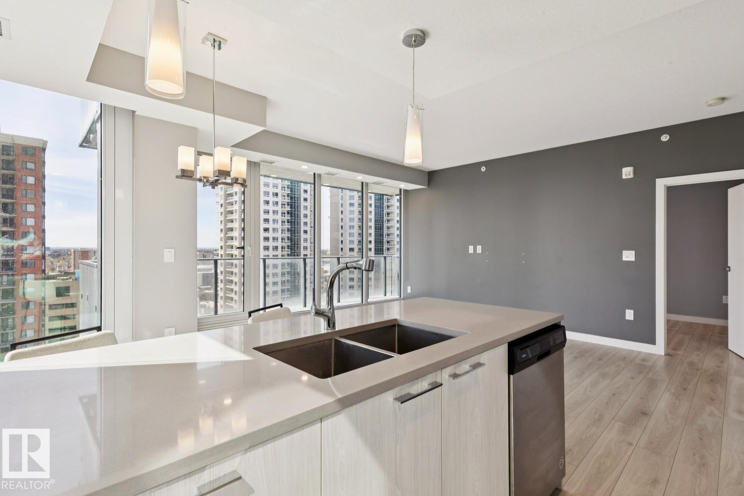 #1601 10180 103 St Nw Property Photo 11